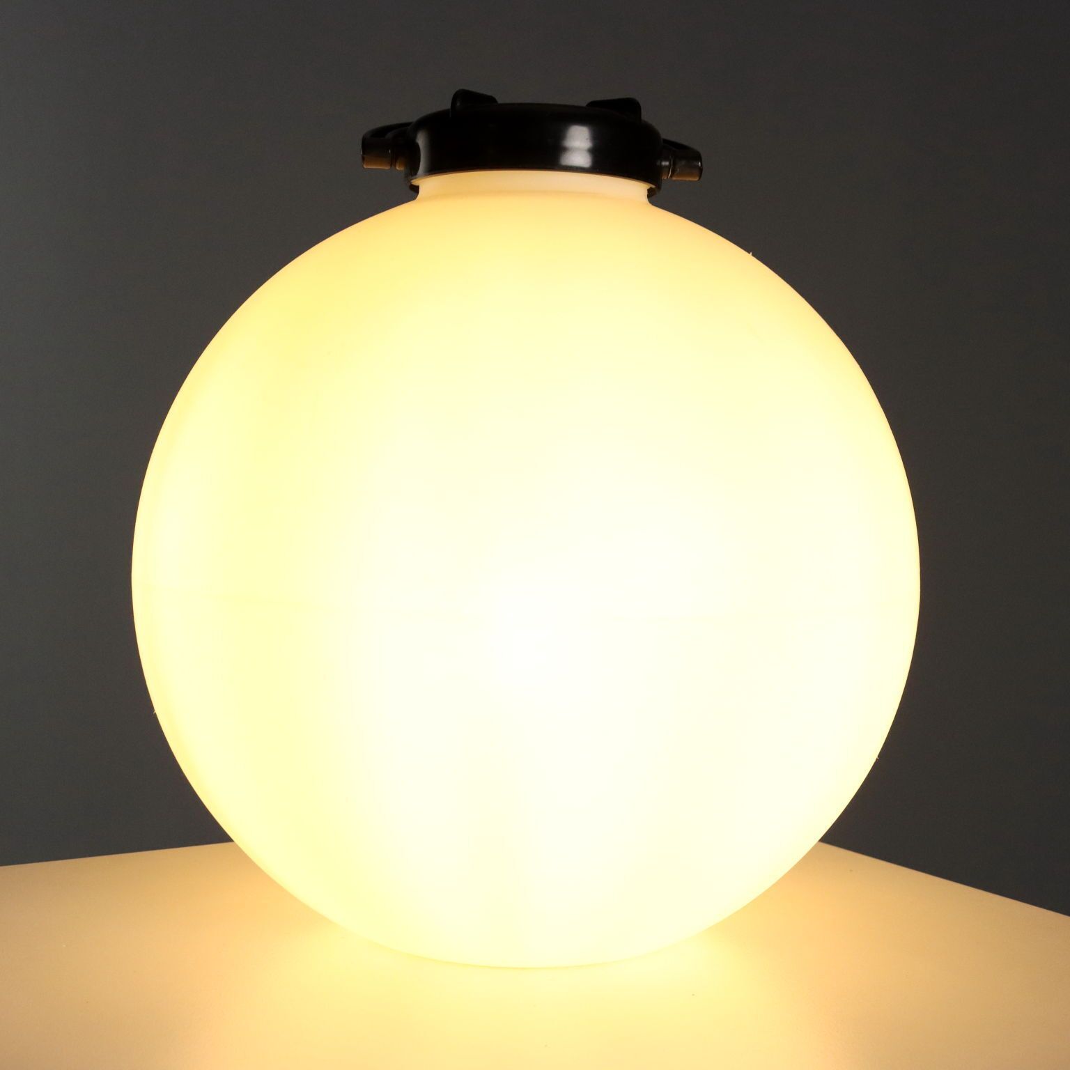 Lampe 'Tama' de Isao Hosoe pour Valenti Luce photo Luminaires