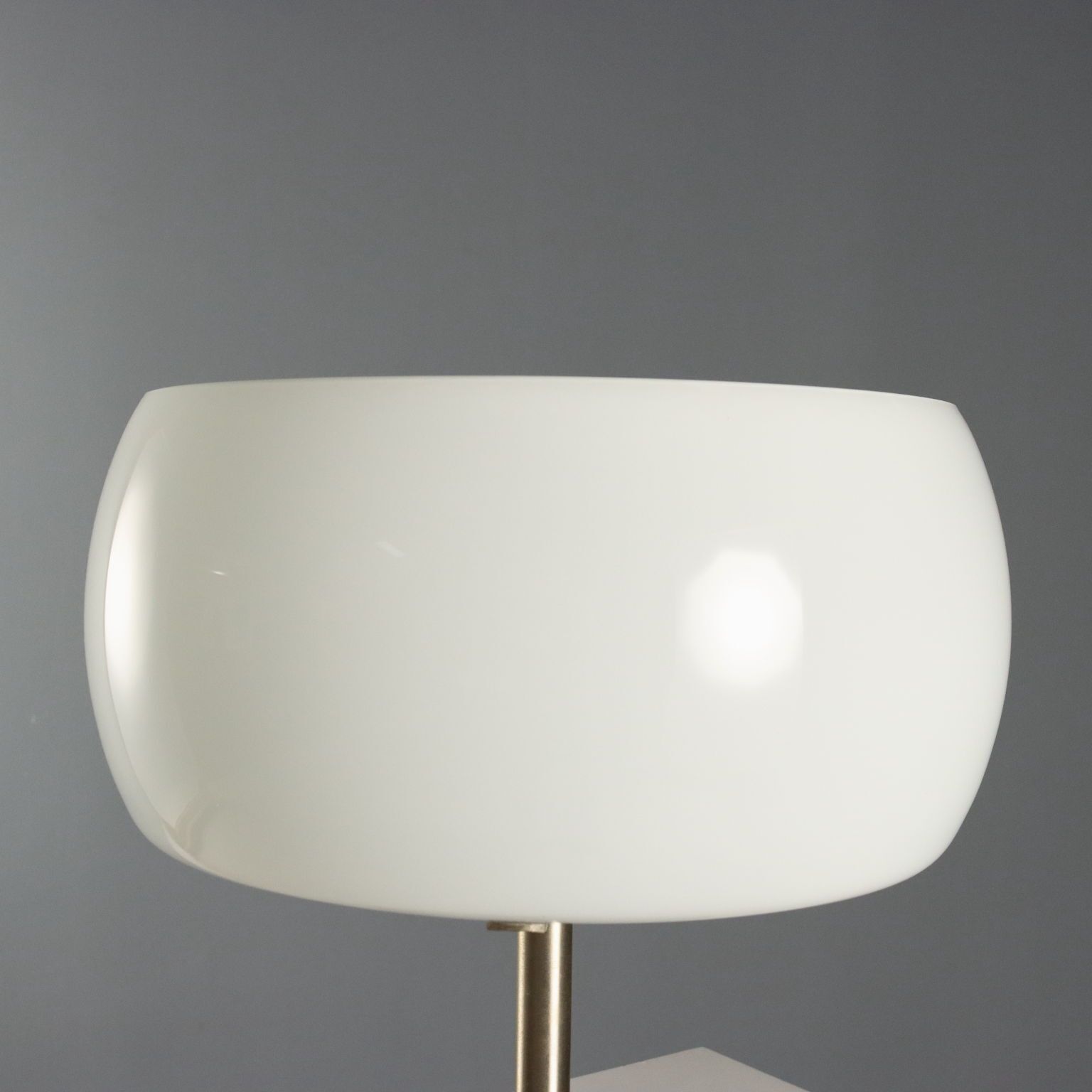 Artemide Erse Lamp Vintage Design Vico Magistretti 1970s photo vinterior
