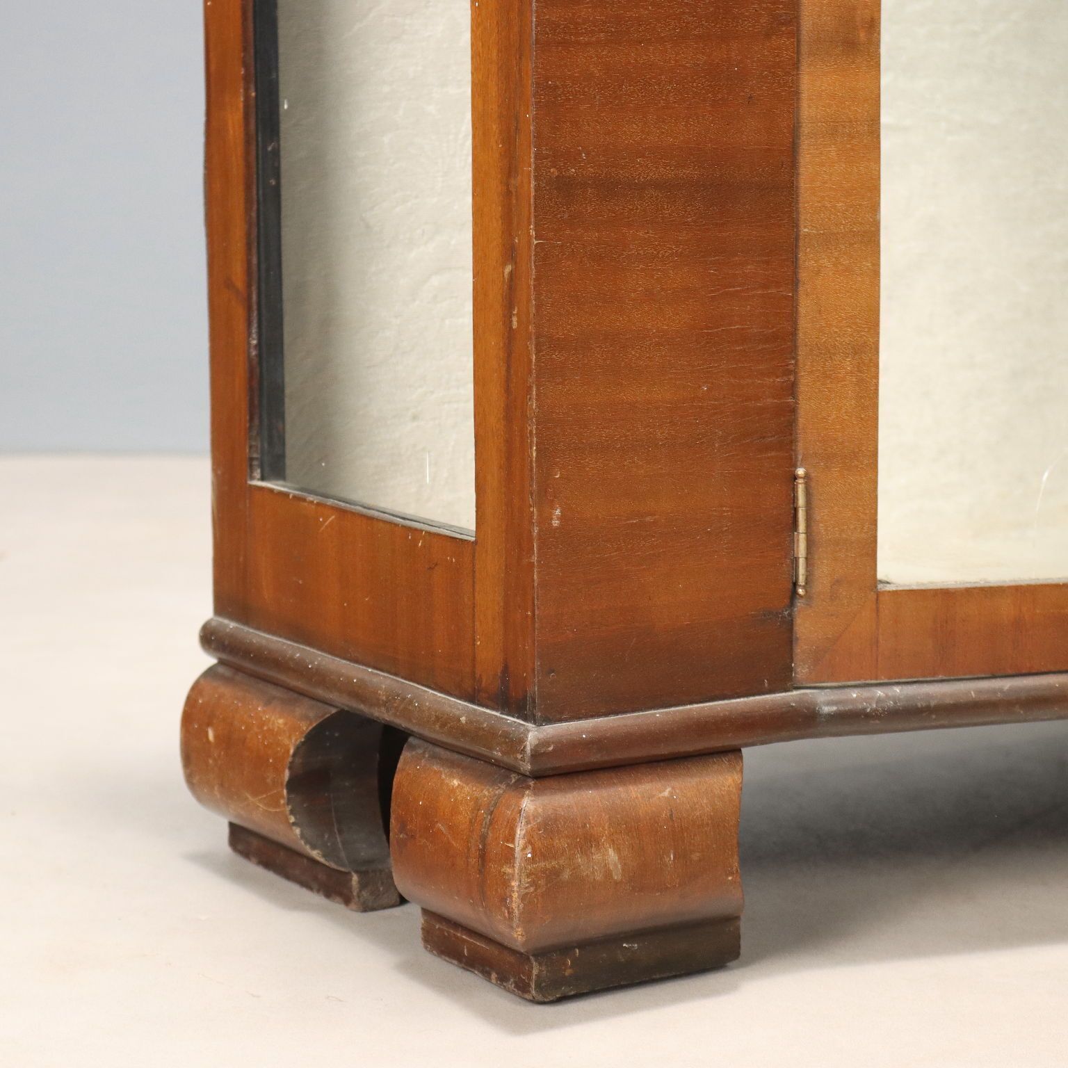 photo furniture Showcase Art Déco Mahogany Veneer Italy XX Century