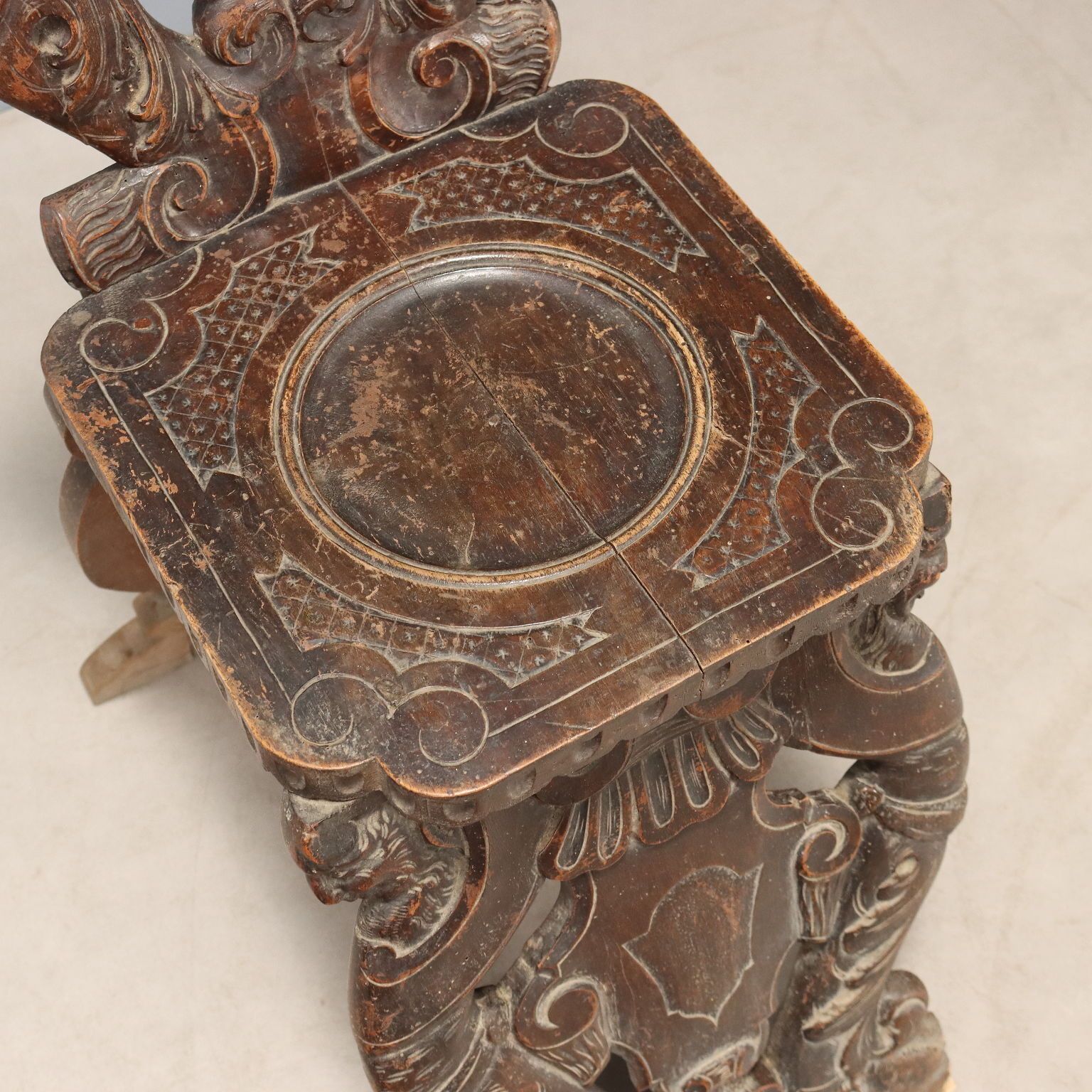 photo furniture Chairs Baroque Style Walnut Fabric Italy XIX Century