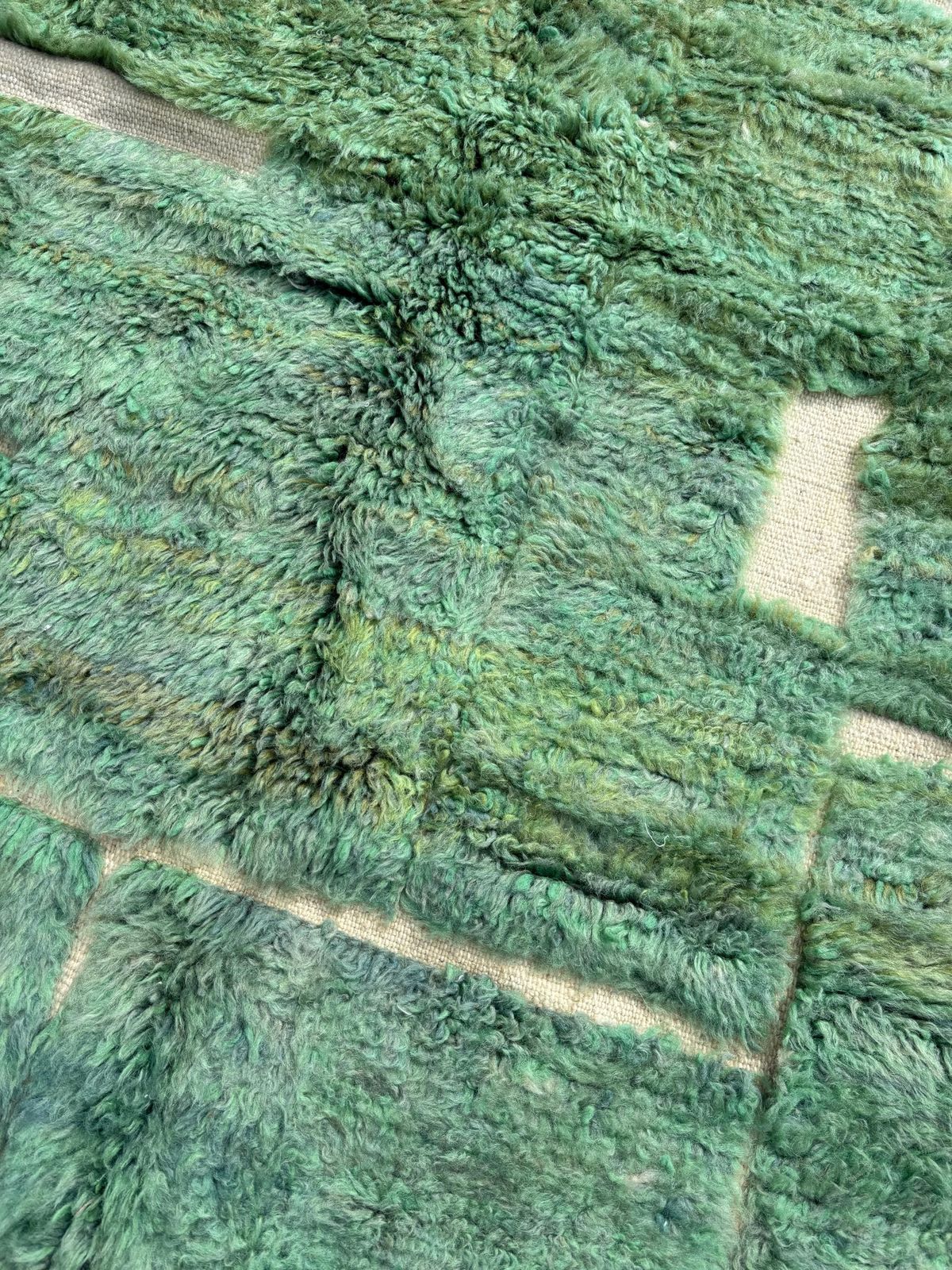 photo furniture Green Moroccan Mrirt Rug 220x300 Cm – Handmade Wool Area Rug, Modern Berber Rug, Large Luxury Moroccan Rug