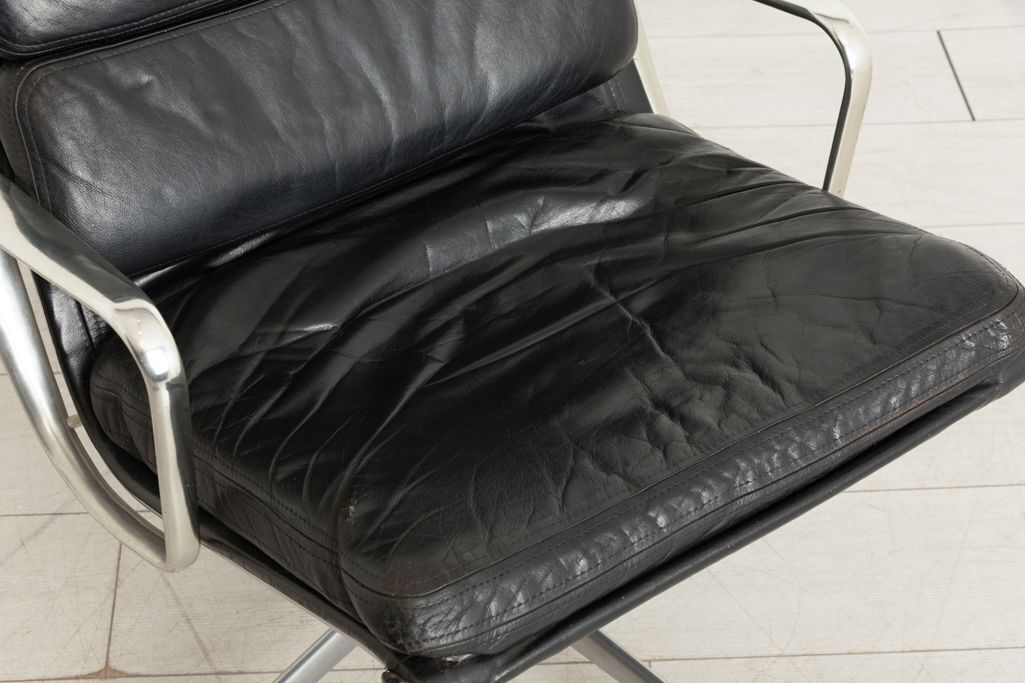 Soft Pad Aluminium Desk Chair Model A216 In Black Leather By Charles & Ray Eames For Herman Miller C.1975 photo buy