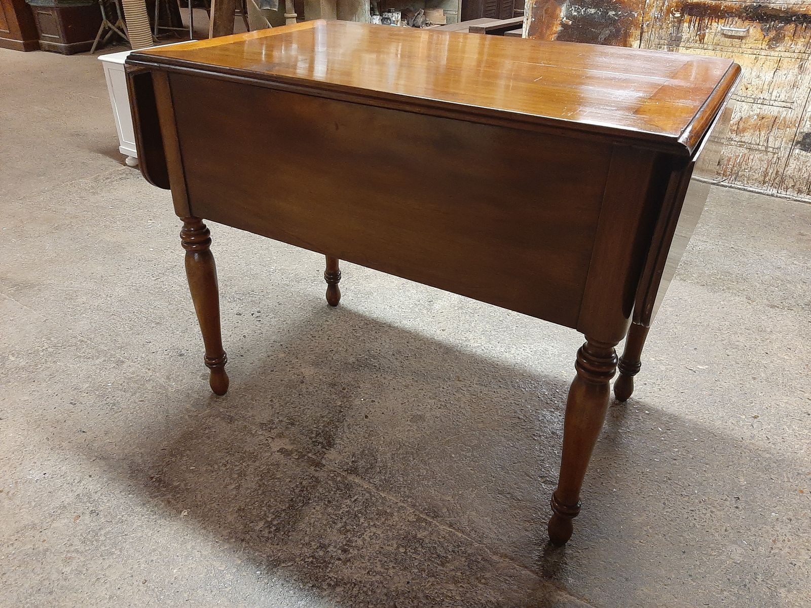 Lovely Antique Walnut Desk In Very Good Condition photo 395.0