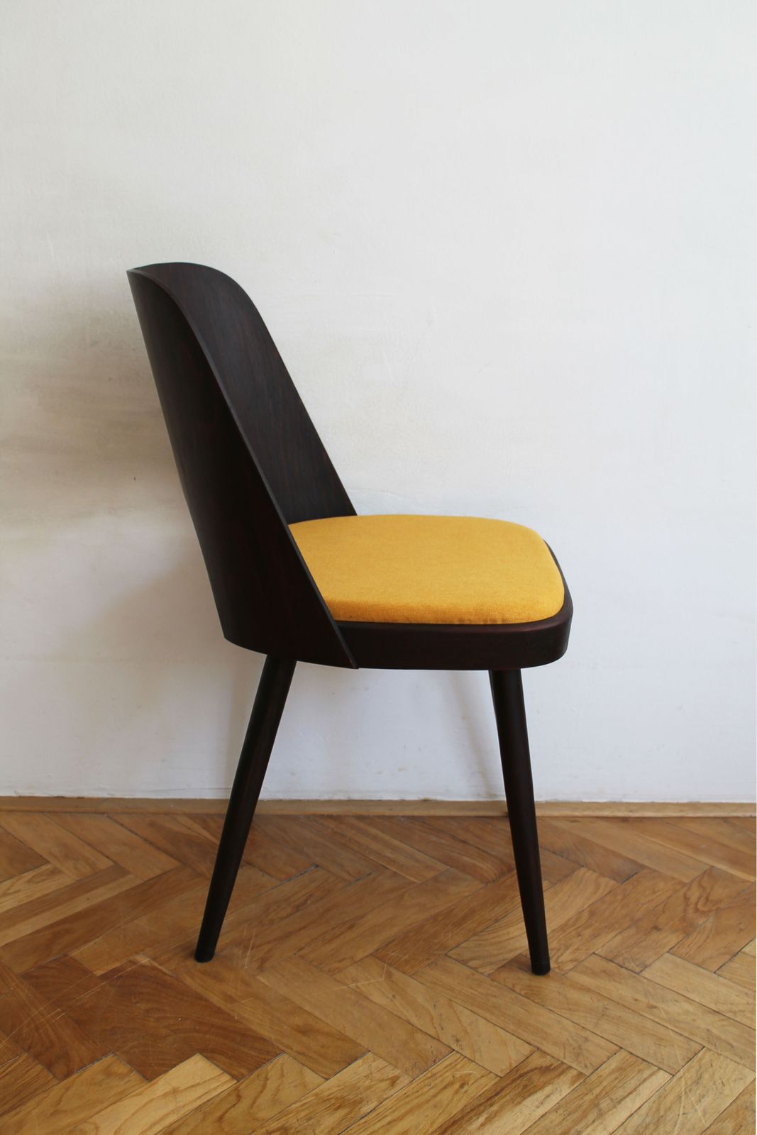 1950's Set Of Four Mid Century Dining Chairs By Oswald Haerdtl photo 1020.0