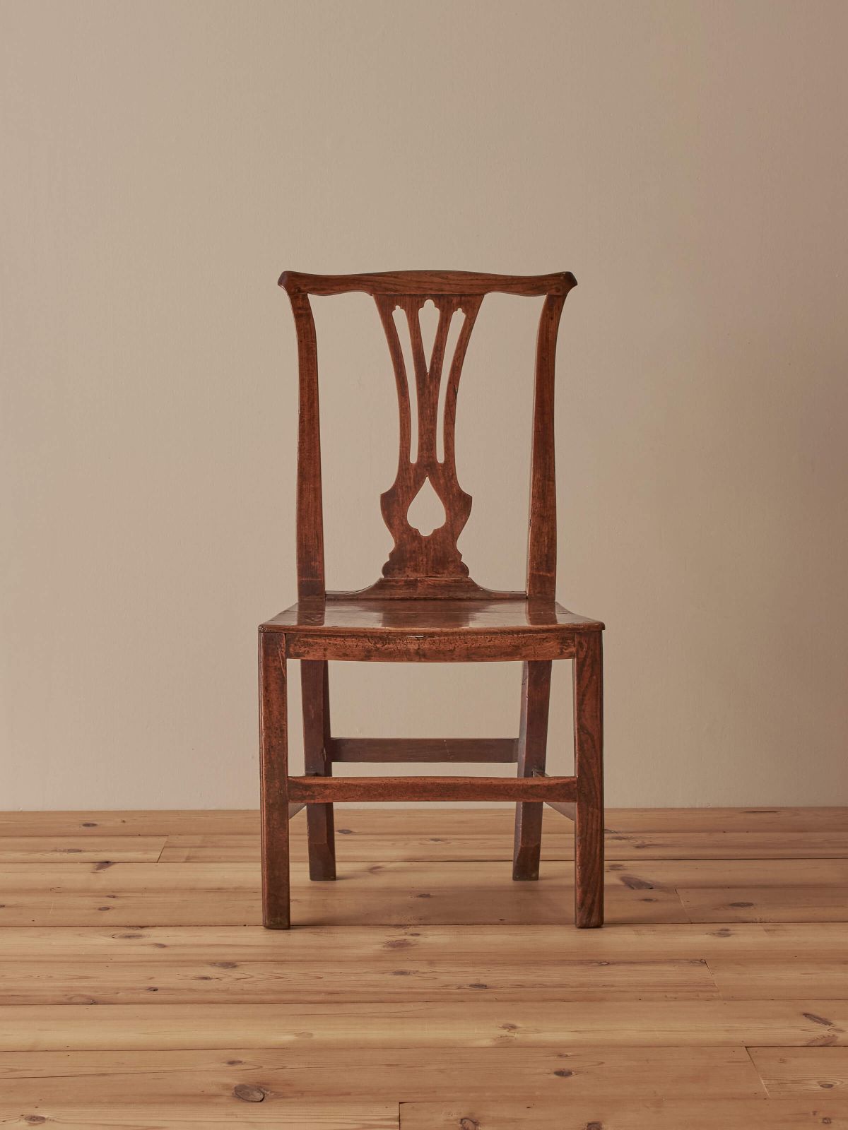 Georgian Elm Country Chair, 1700s