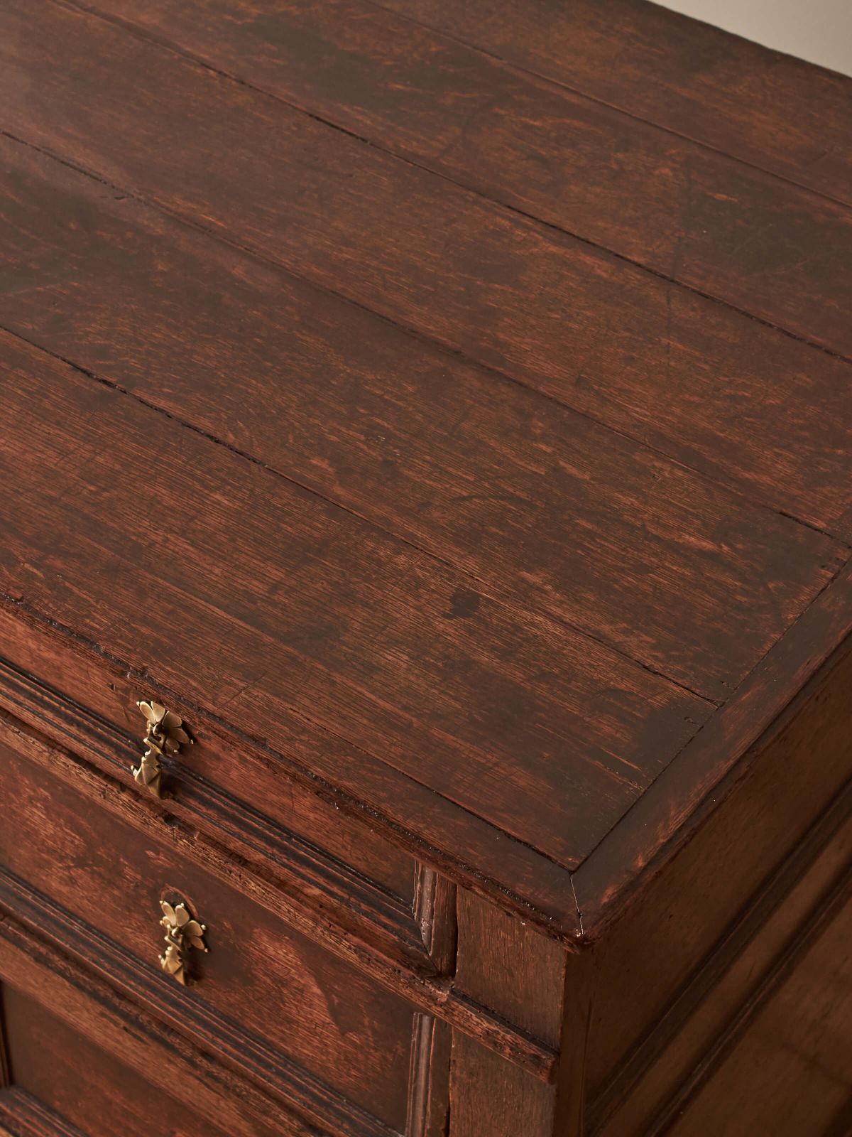 A George I Oak Chest Of Drawers On Bun Feet photo vinterior