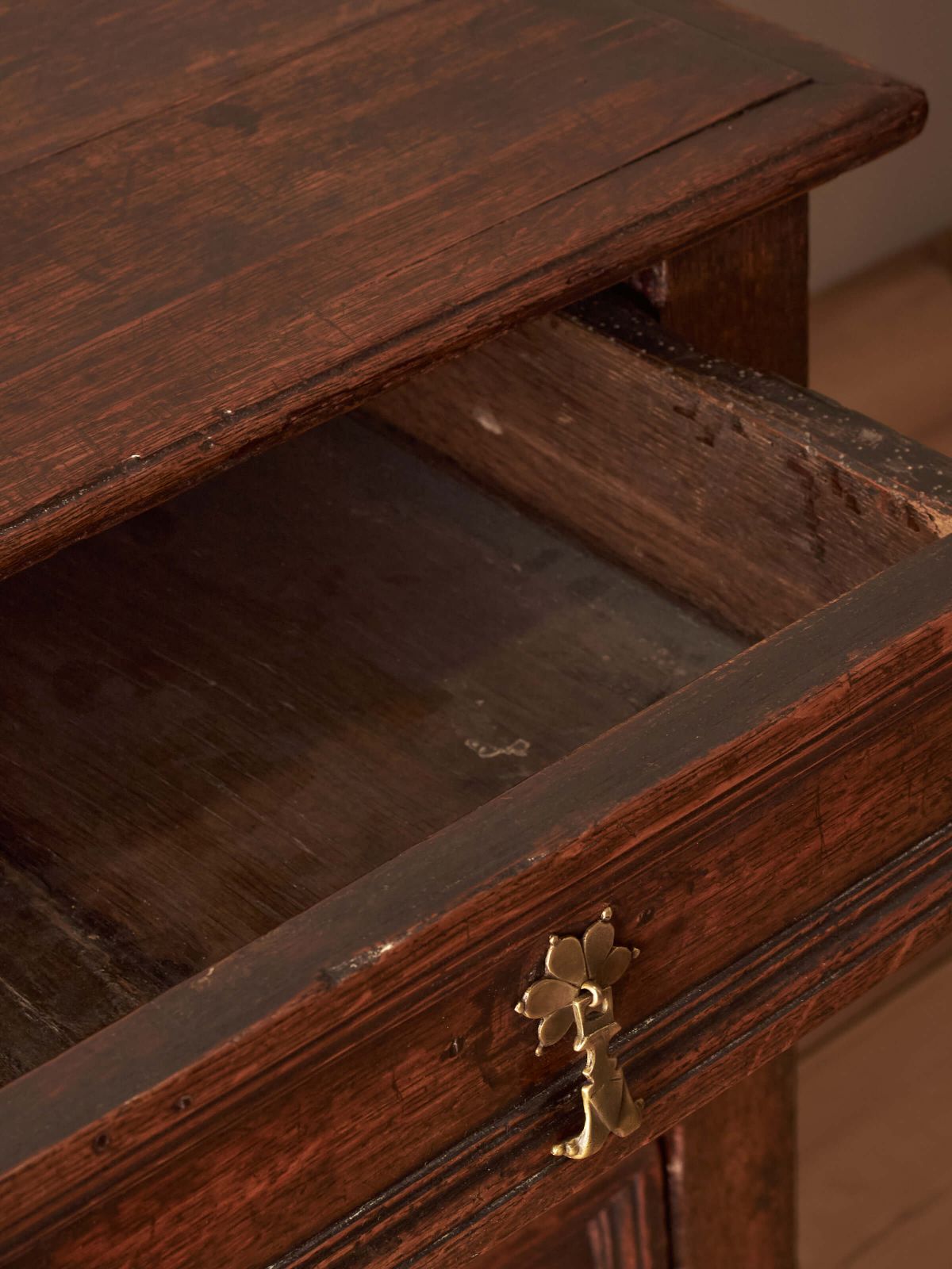 A George I Oak Chest Of Drawers On Bun Feet photo buy