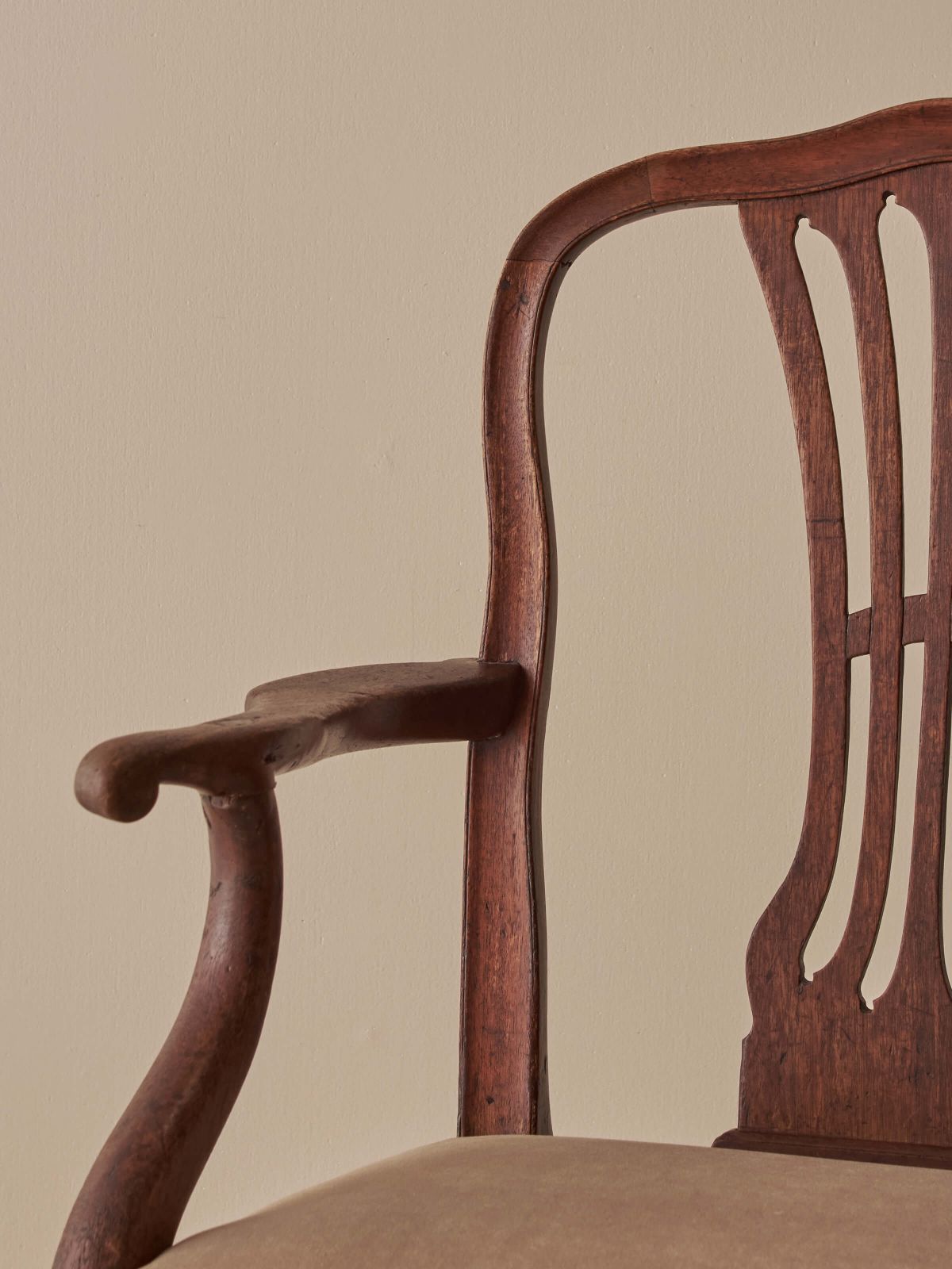 Georgian Carver Chair With Upholstered Seat photo vinterior