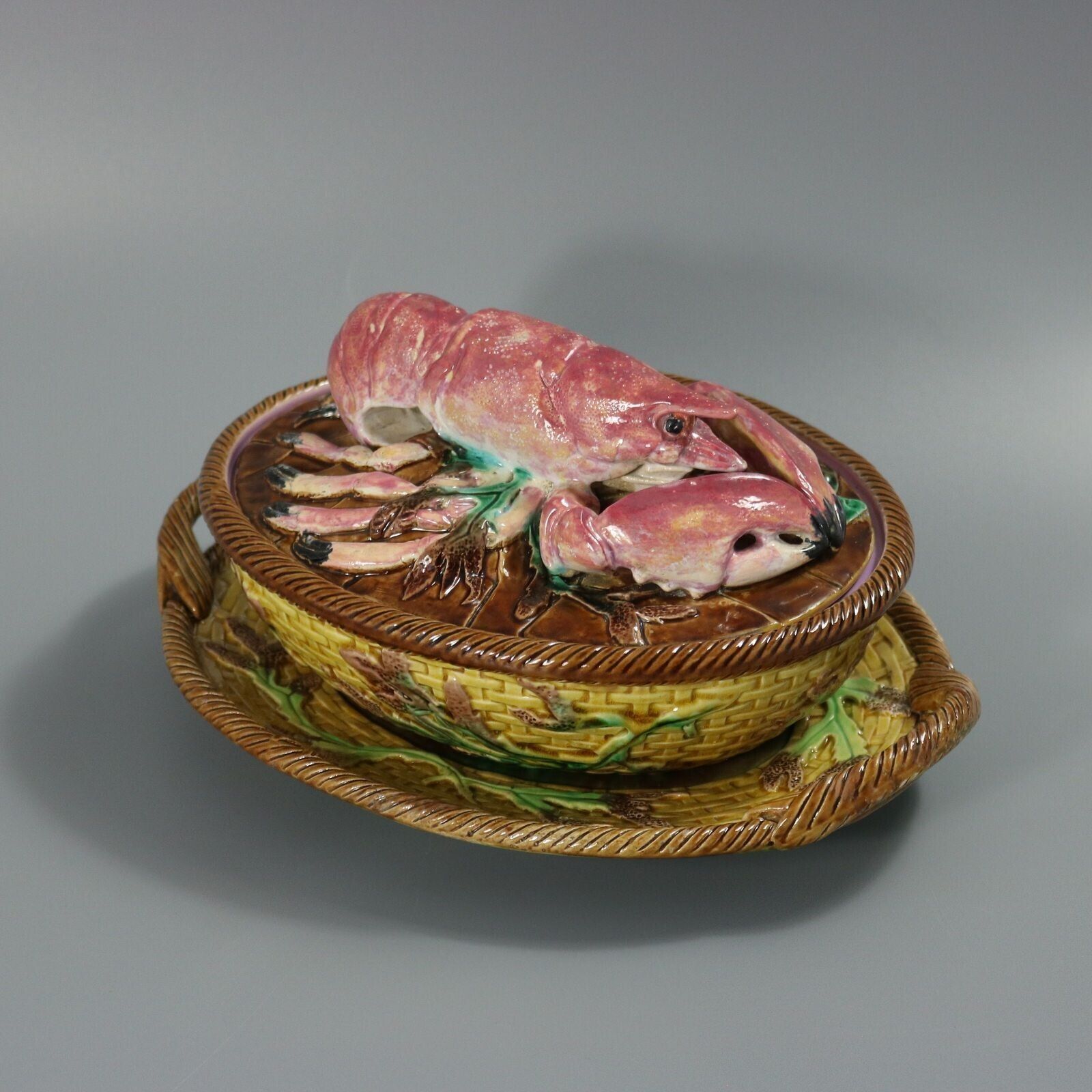 George Jones Majolica Schotel met Kreeft photo buy