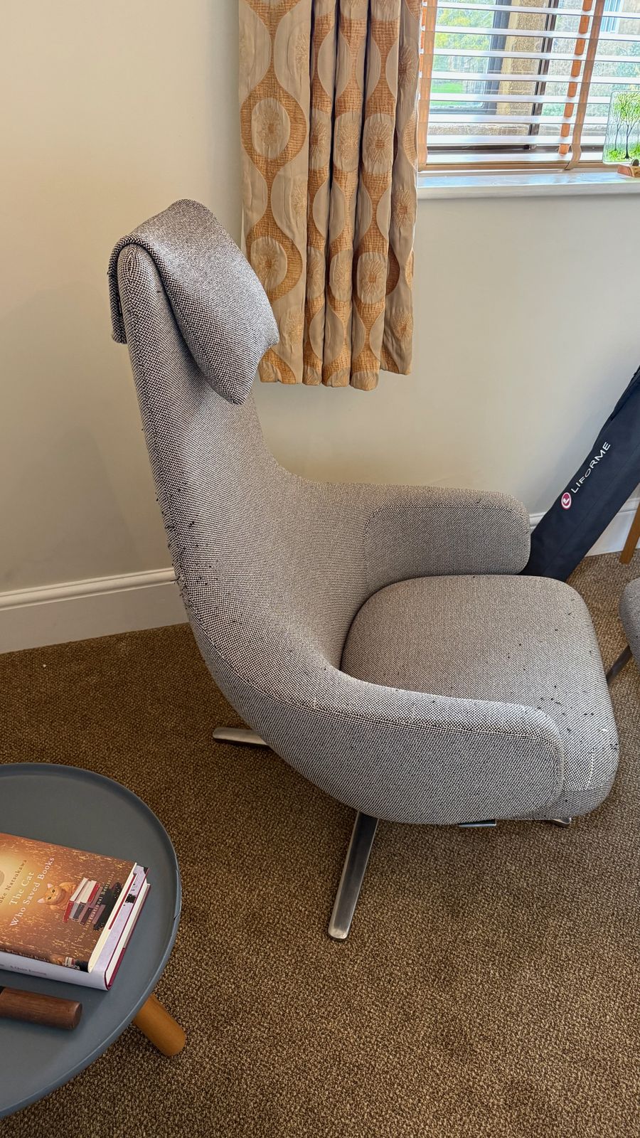 Vitra Repos Lounge Chair & Matching Panchina photo vinterior