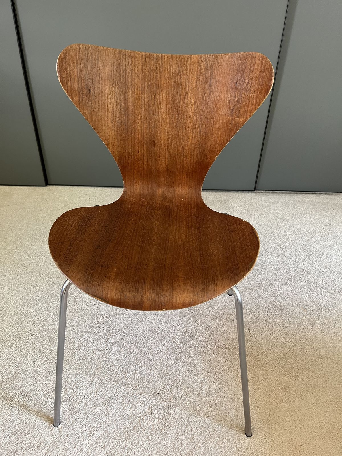 Séries 7 Arne Jacobsen Chair For Fritz Hansen photo furniture