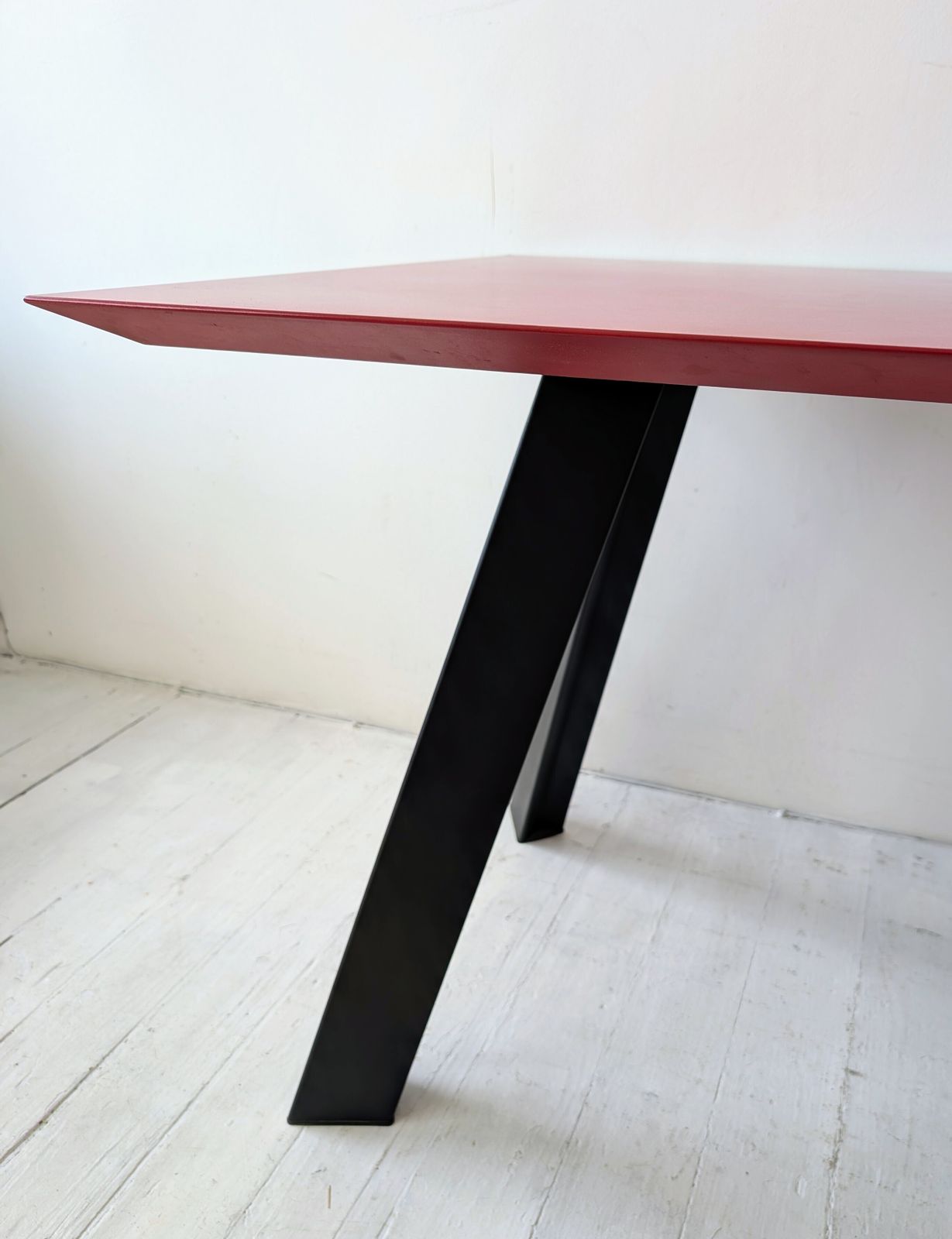 Furniture Post Modern Vintage Italian Small Lacquer Diningtable / Desk By Cidue, 1980s photo