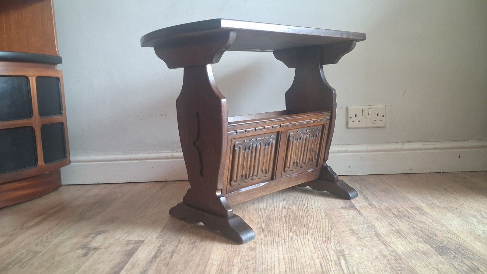 Delightful Old Charm  Oak Magazine Table /Coffee Table In Very Good Condition photo furniture