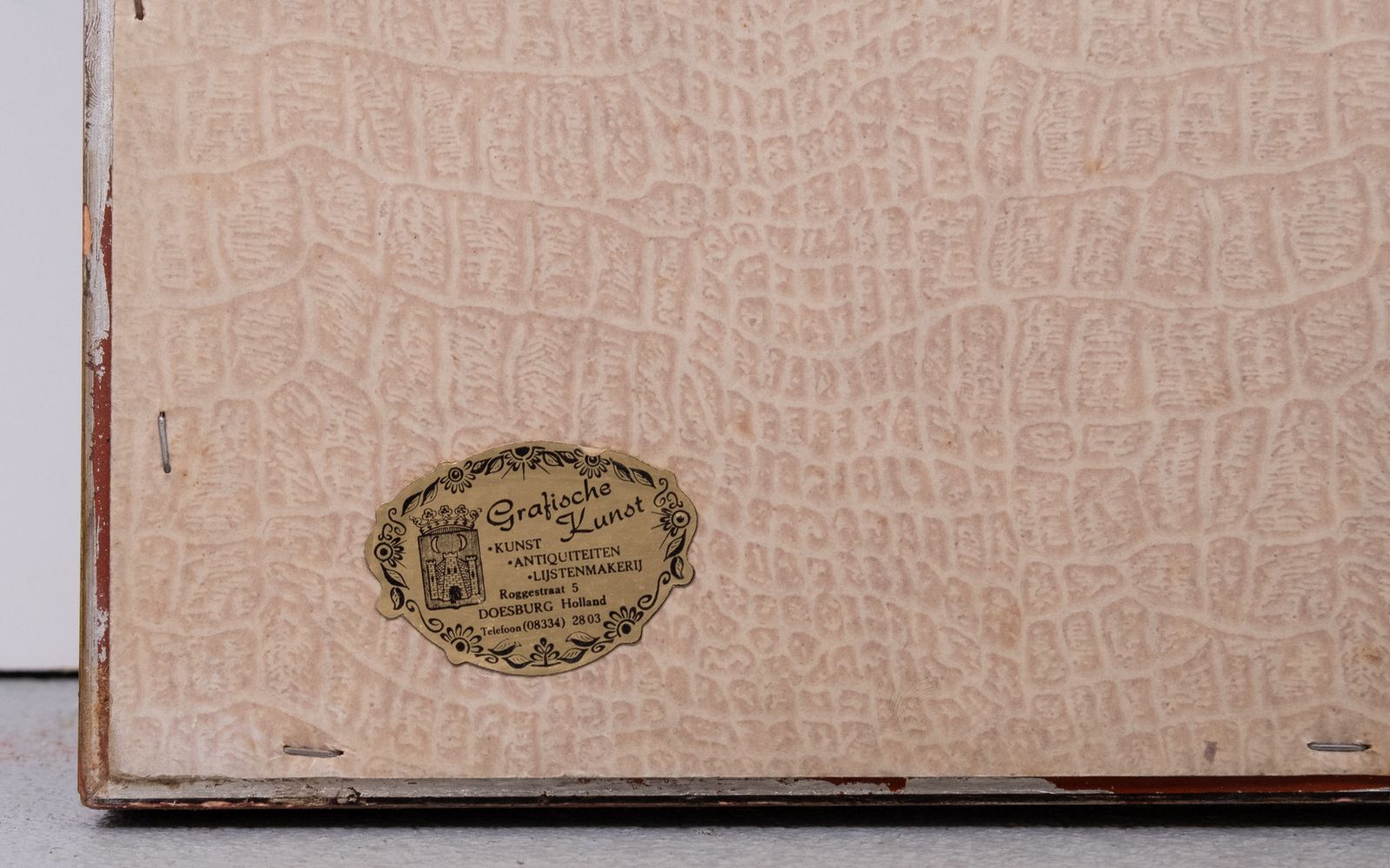 Ingelijste zijden sjaal van Hermès, ontworpen door de Britse kunstenares Alice Shirley. Frankrijk, ca. jaren 1960 photo vinterior