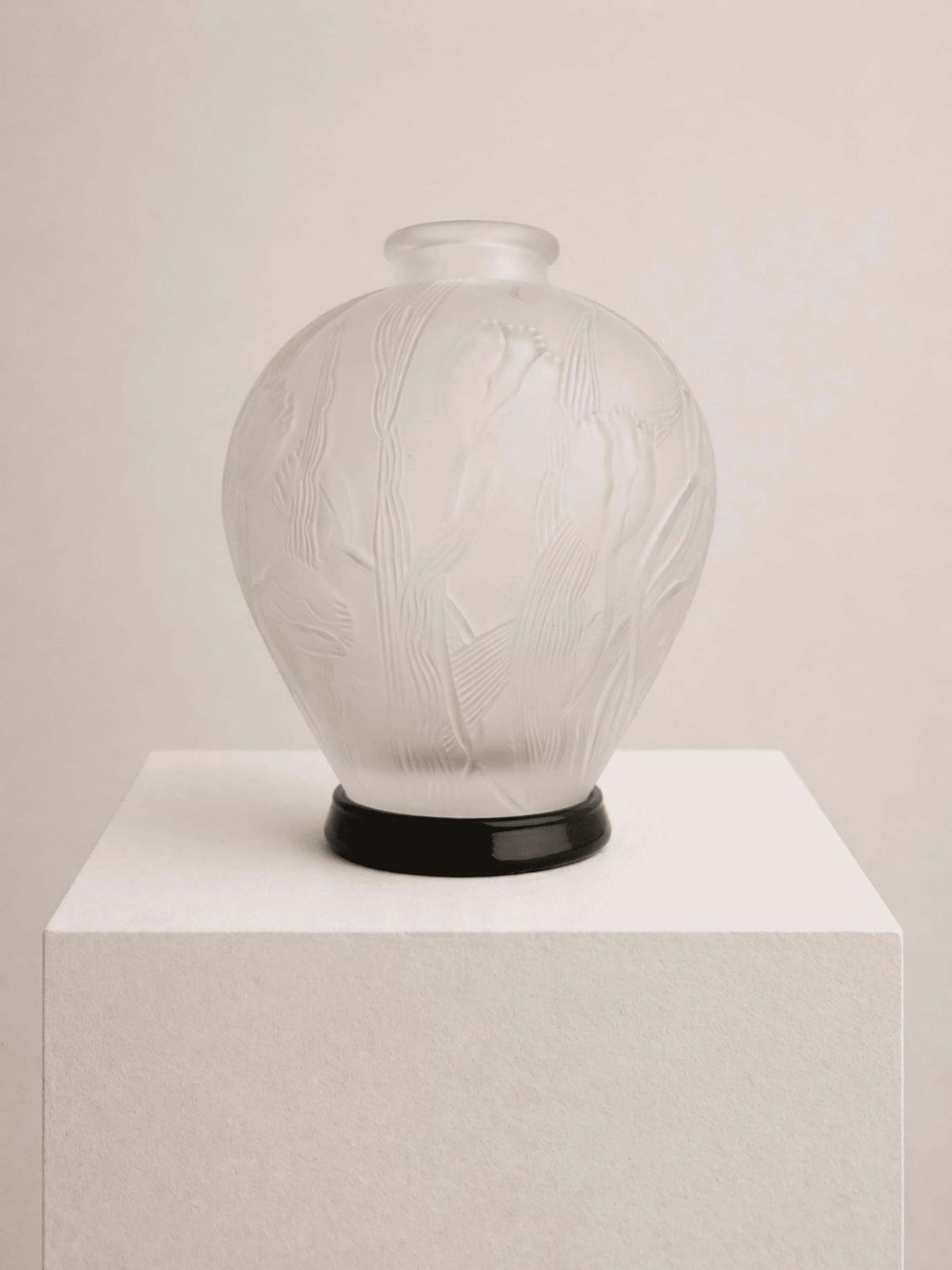 Mid Century Modern French Vase Lalique Style Frosted Glass Floral Motifs 60s photo 684.0