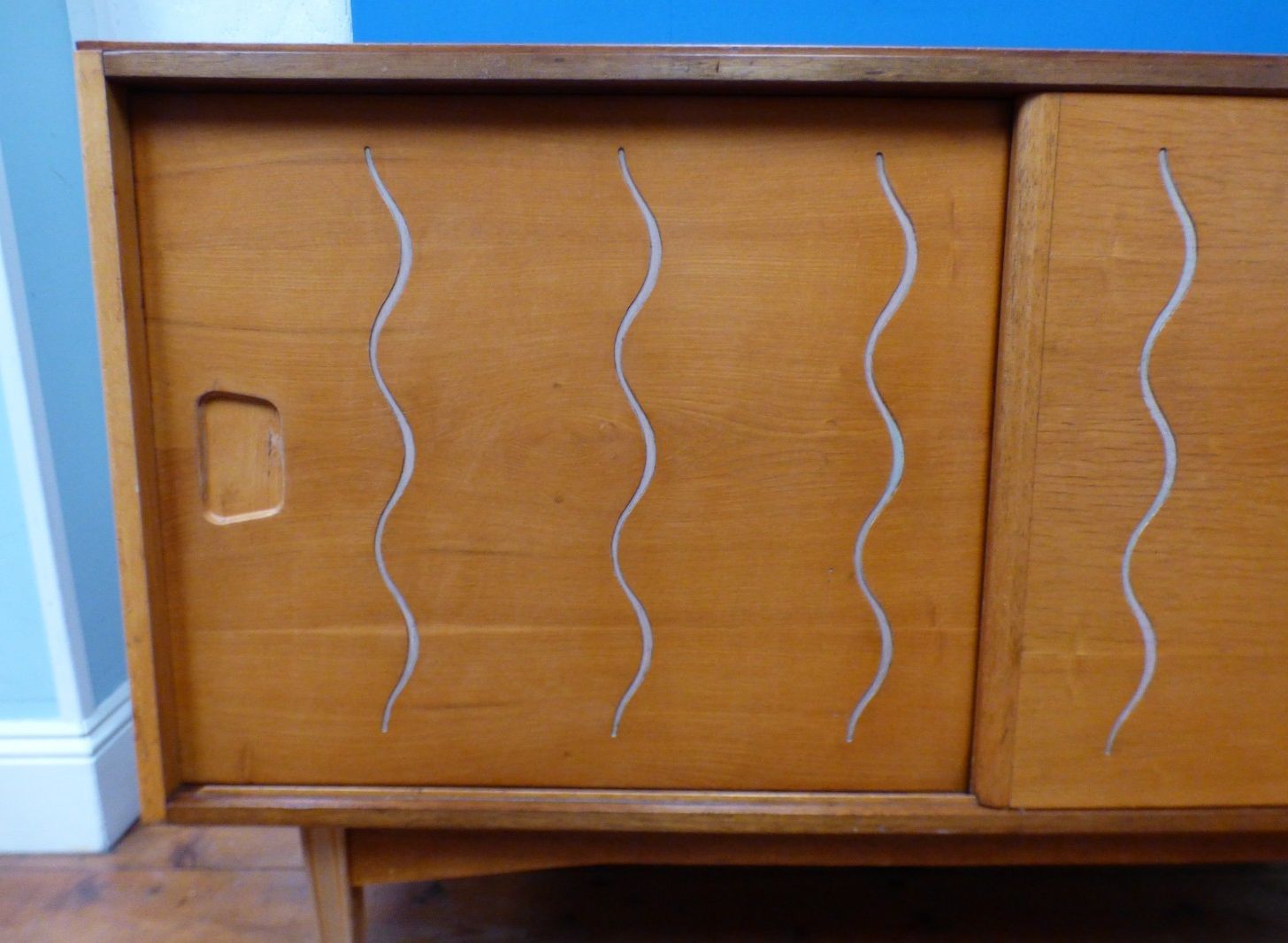 Superb Retro Mid Century Ian Audsley Heals Walnut Sideboard Good Con Uk Delivery photo vinterior