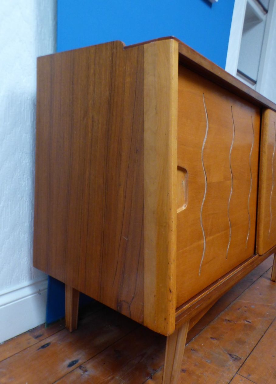 838.0 Superb Retro Mid Century Ian Audsley Heals Walnut Sideboard Good Con Uk Delivery photo