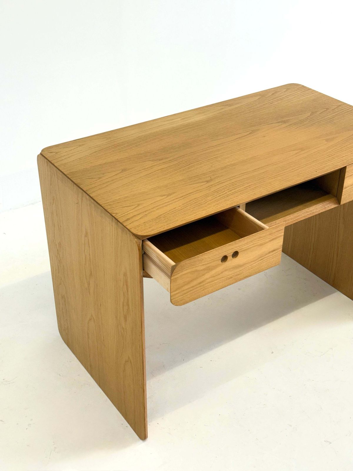 Furniture Samara Desk And Chair Set By Derk Jan De Vries For Maisa Di Seveso photo