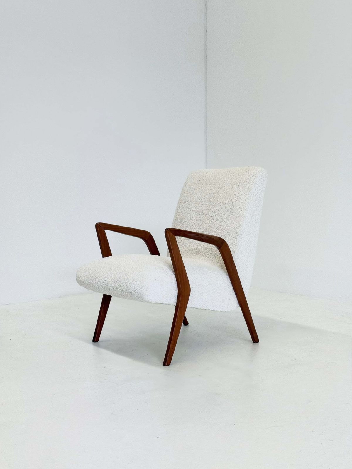 Italian Mid Century Lounge Armchair In Cherry Wood With White Buckle photo vintage