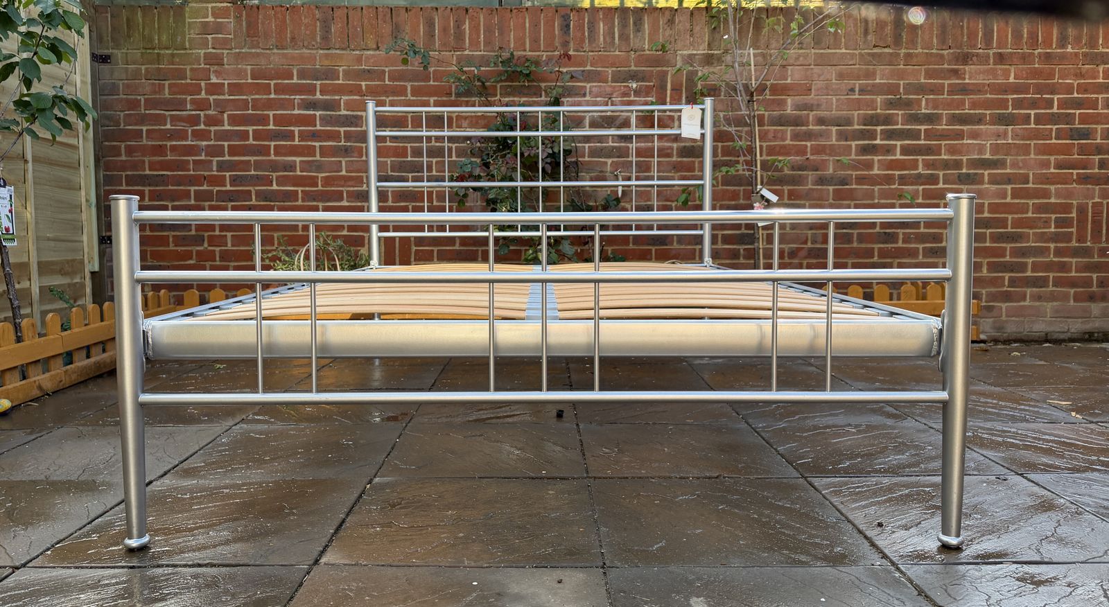 Pretty “The Original Bed Company” Milano Iron / Metal Double Size Frame, Great Condition photo for sale