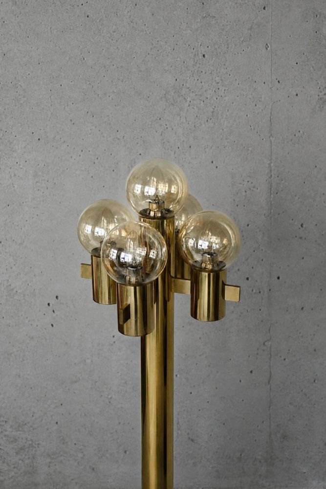 photo vinterior Mid-Century Scandinavian Modern sculptural gouden vloerlamp van Hans Agne Jakobsson voor Hans Agne Jakobsson AB, jaren 1970