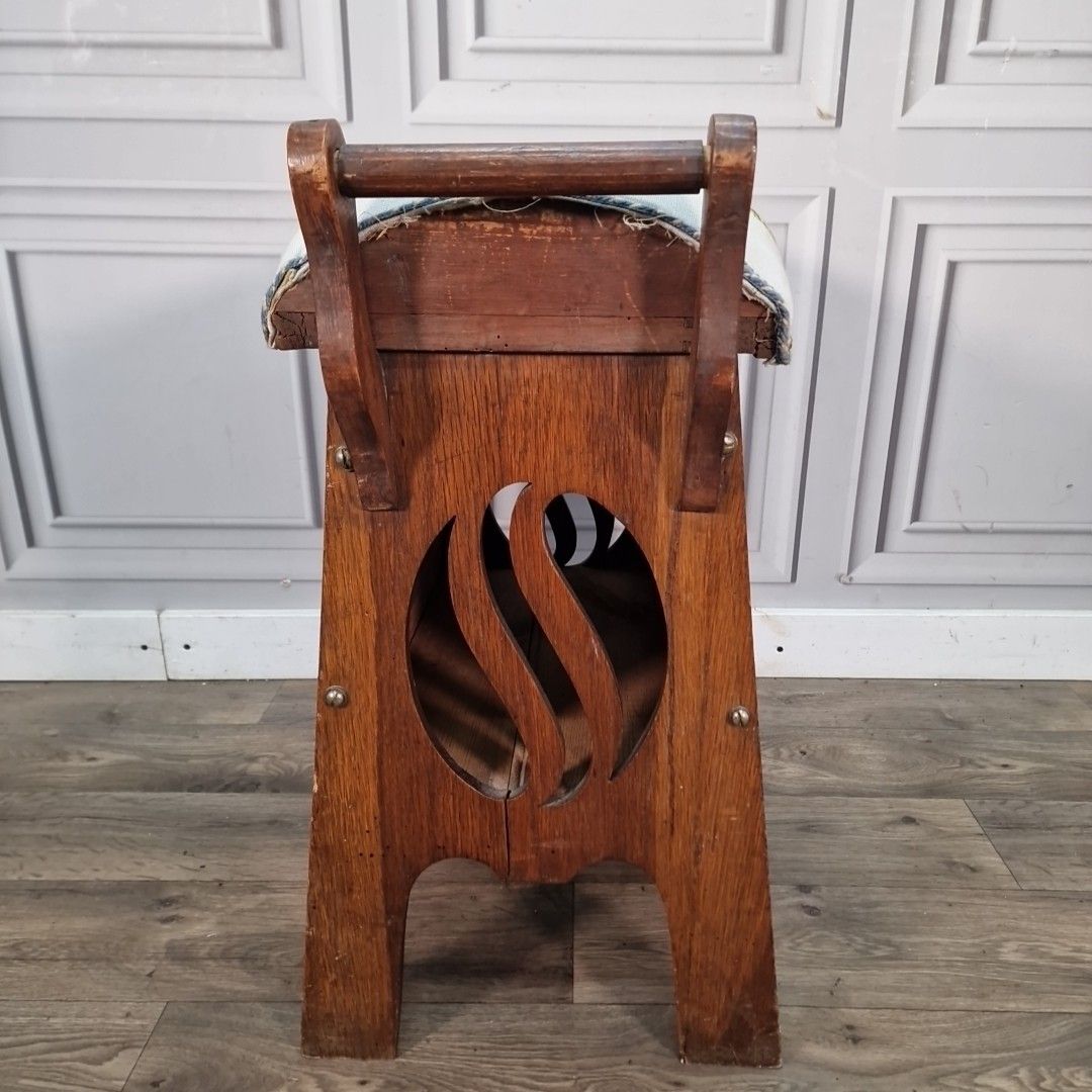 Antique Piano Stool Arts & Crafts Oak Music Lift Top Storage Carved Sides Wood photo 160.0