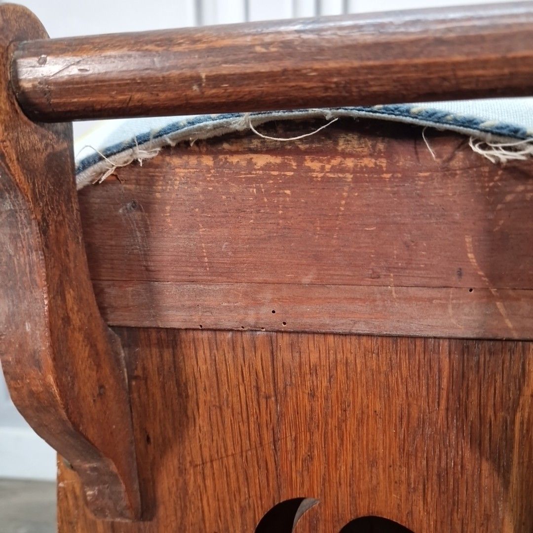 160.0 Antique Piano Stool Arts & Crafts Oak Music Lift Top Storage Carved Sides Wood photo