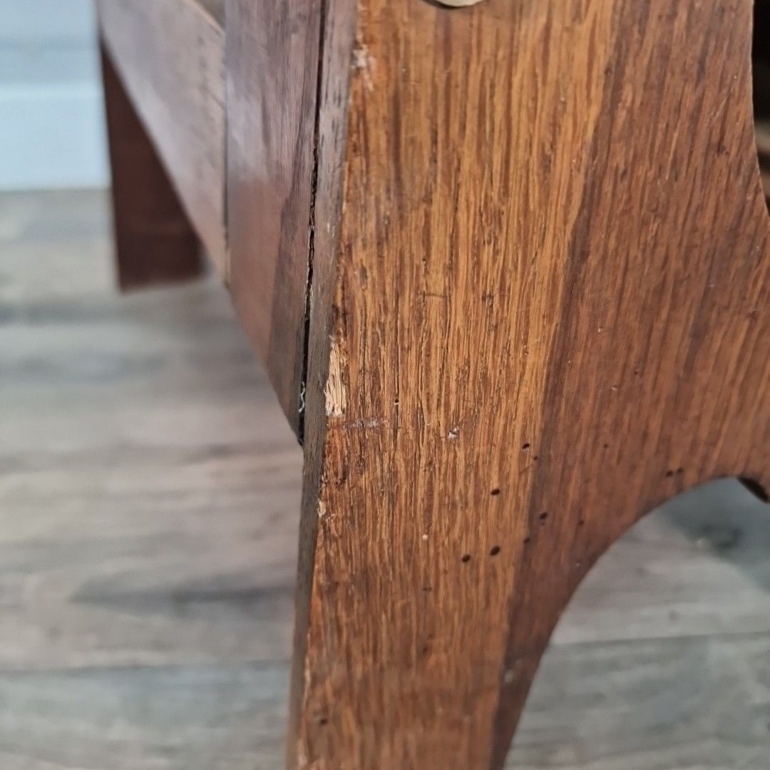 photo vintage Antique Piano Stool Arts & Crafts Oak Music Lift Top Storage Carved Sides Wood