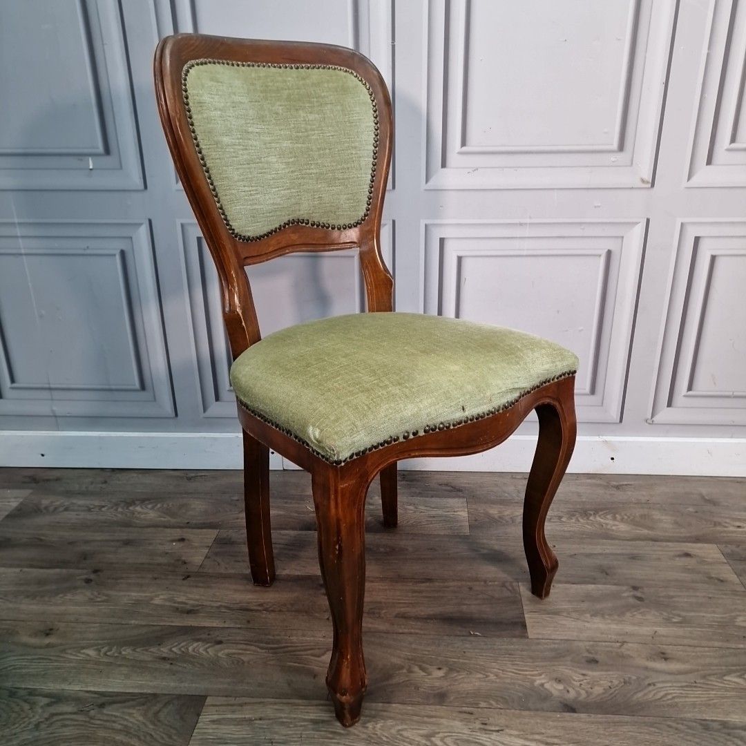 photo furniture Antique Carved Walnut Chair Green Upholstery – Victorian Salon Style Seat