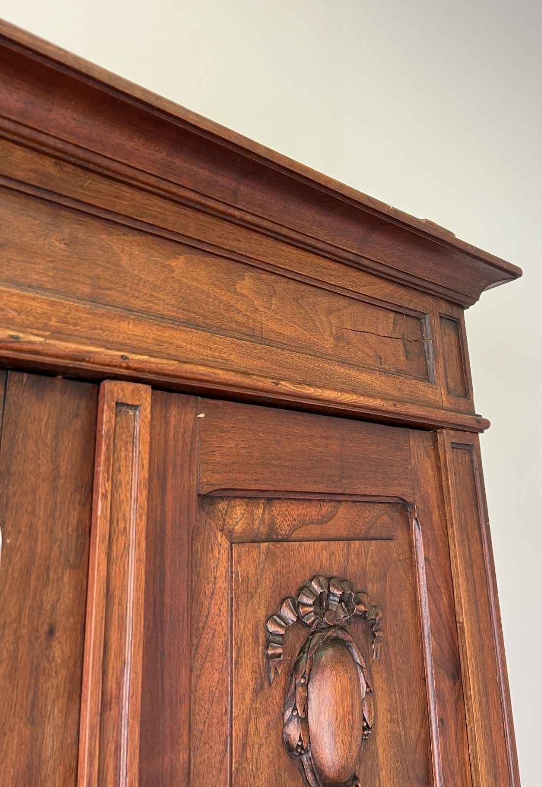 photo vintage Wardrobe Antique French Walnut Two Door Mirrored Carved Armoire Cabinet Lot 6083