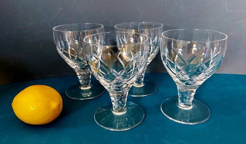 A Beautiful Set Of 4 Vintage Stuart Crystal Beau Small Wine Glasses, Made In England, 1970's photo for sale