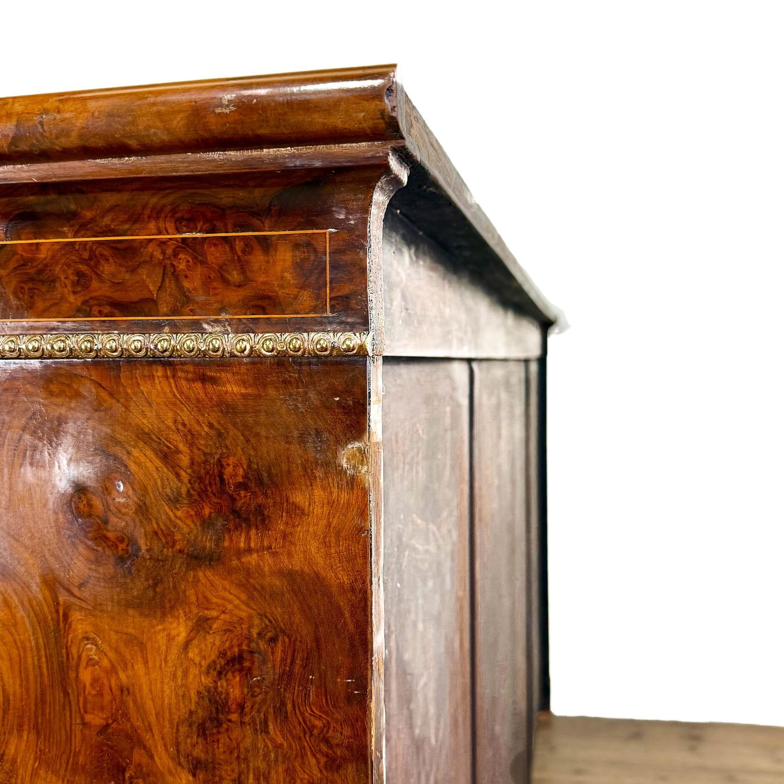 Antique Victorian Walnut Glazed Bookcase | Antique Furniture | Antique Shelving Unit | Antique Storage photo vinterior