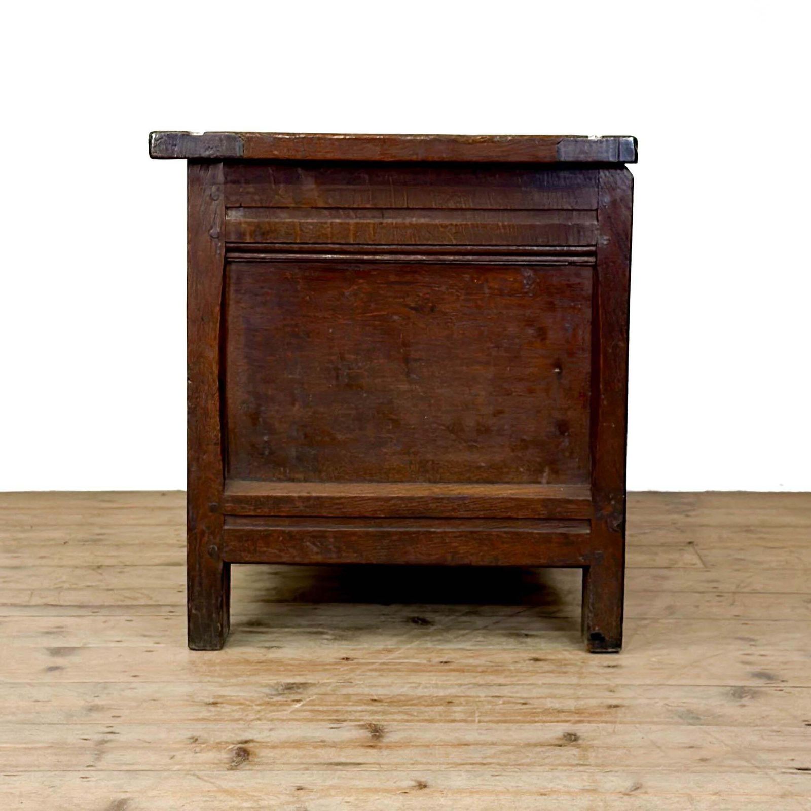 Antique Oak Carved Coffer | Antique Coffer | Antique Furniture | Antiques | Antique Storage photo vinterior