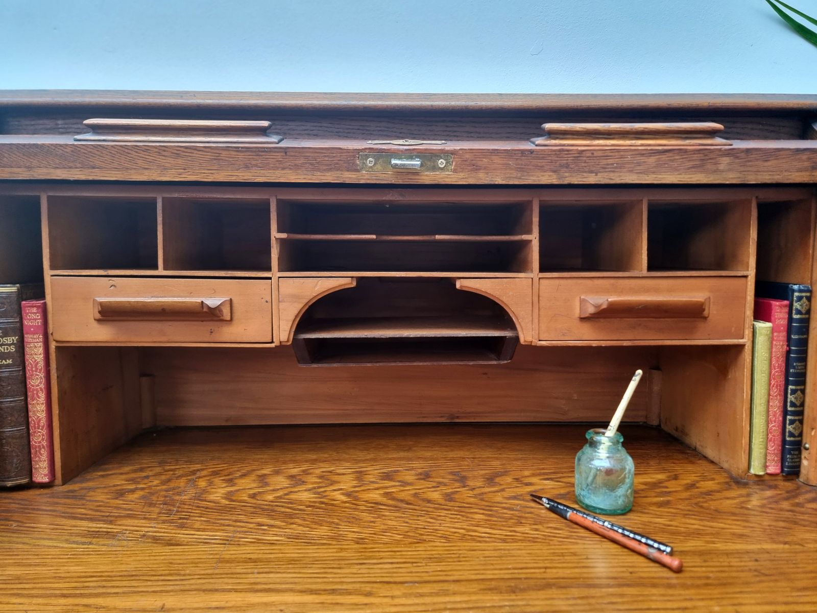 photo furniture Oak Roll Top Tambour Pedestal Desk Bureau Harris Lebus Freestanding Panelled All Sides
