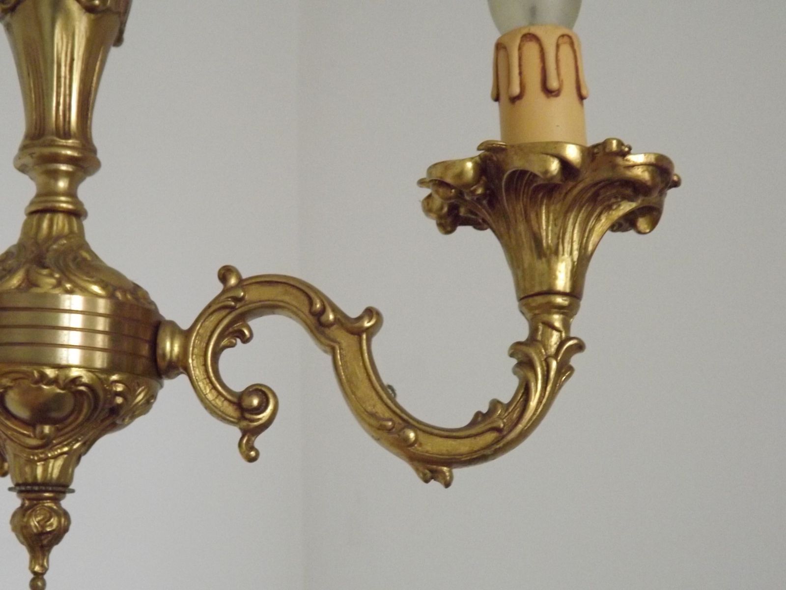 photo for sale Lustre à 3 bras de style traditionnel français en bronze estampillé, mid-century