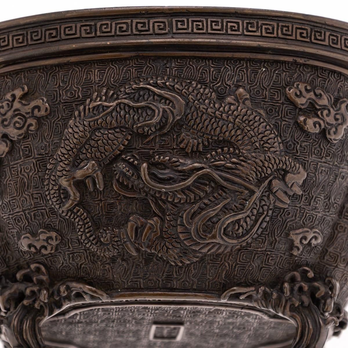 761.0 Antique 19thc Japanese Bronze Vessel In The Style Of The 17thc Edo Period photo