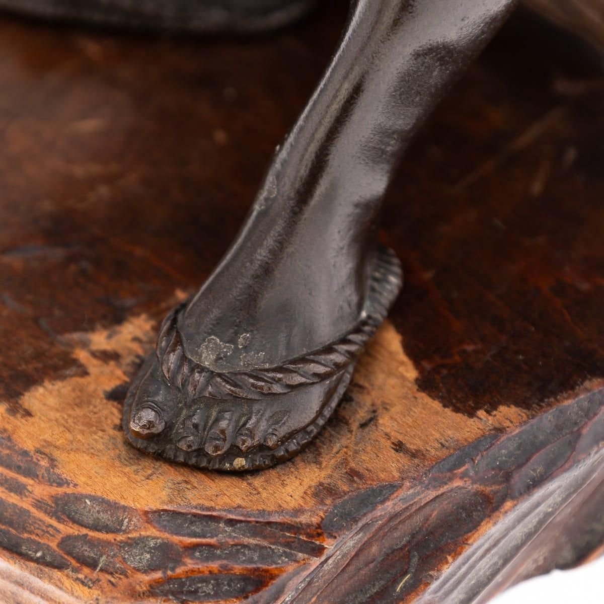 photo buy Antique 19th Century Japanese Meiji Period Bronze Okimono