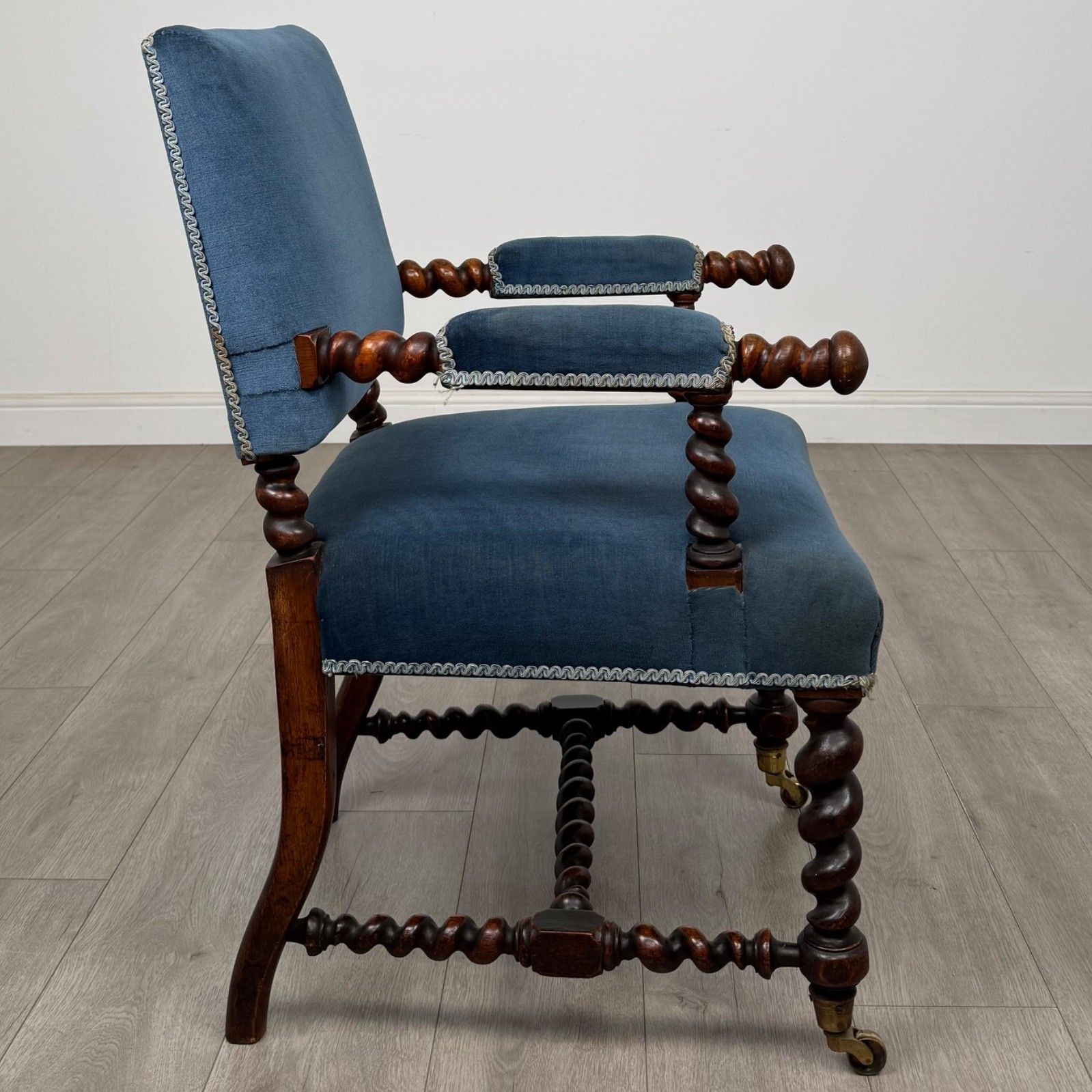 Antique 19th Century Carved Victorian Armchair In Oak ( Af 5666 ) photo vinterior