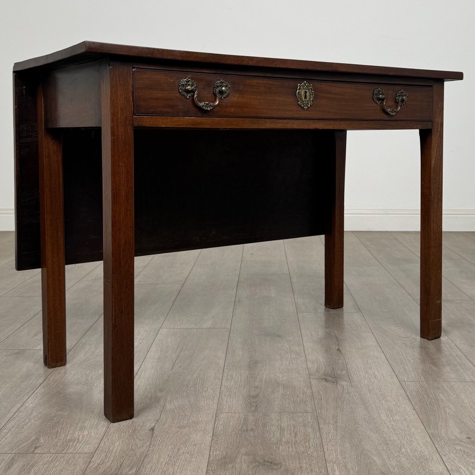 photo furniture Antique 18th Century Georgian Writing Table In Mahogany ( Af 5679 )