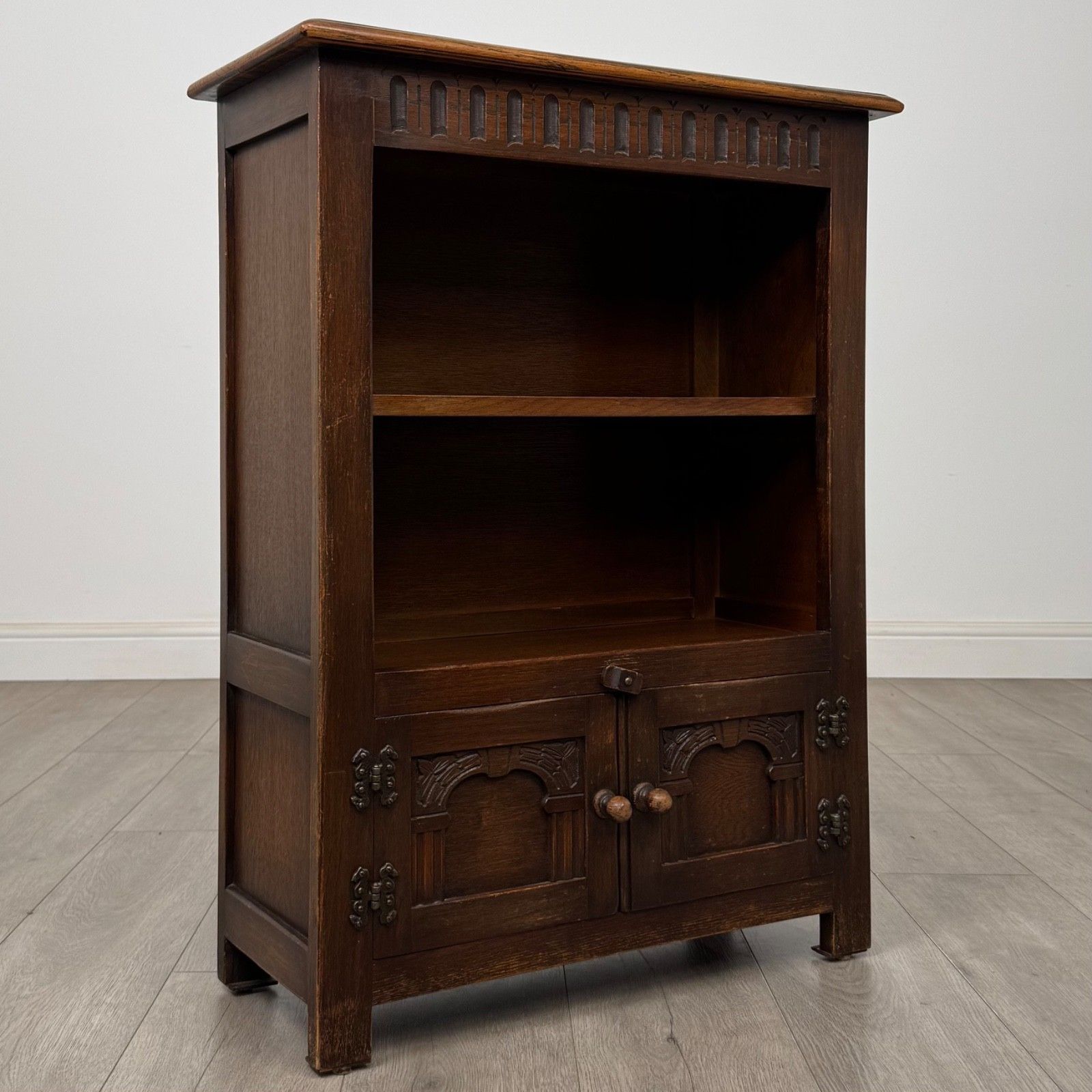 photo furniture Antique 20th Century Good Quality Small Oak Cabinet ( Af 5615 )