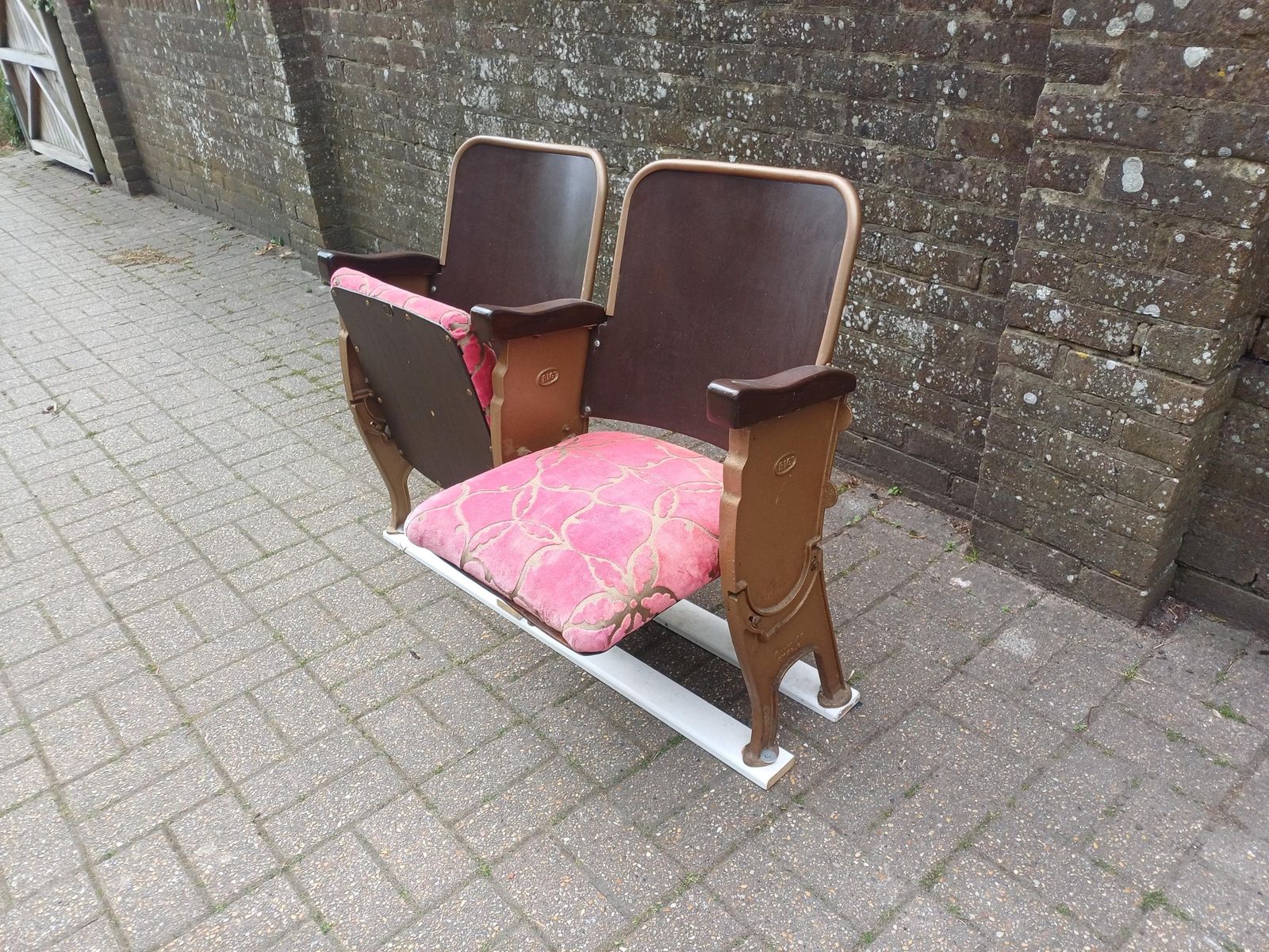 Art Deco Cinema Seats Brighton Abc Cinema Procede Pair Vintage Theatre Seats Pink Velvet Cast Iron Auditorium Chairs