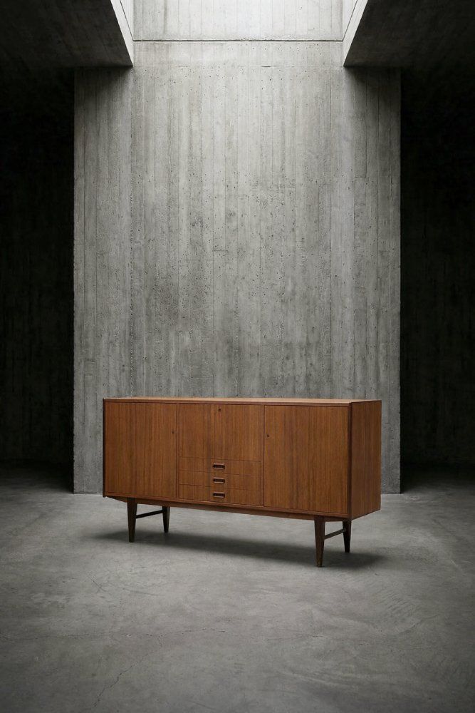 Mid-Century Scandinavian Modern Teakhouten Dressoir Met Lades, jaren 1960 photo buy