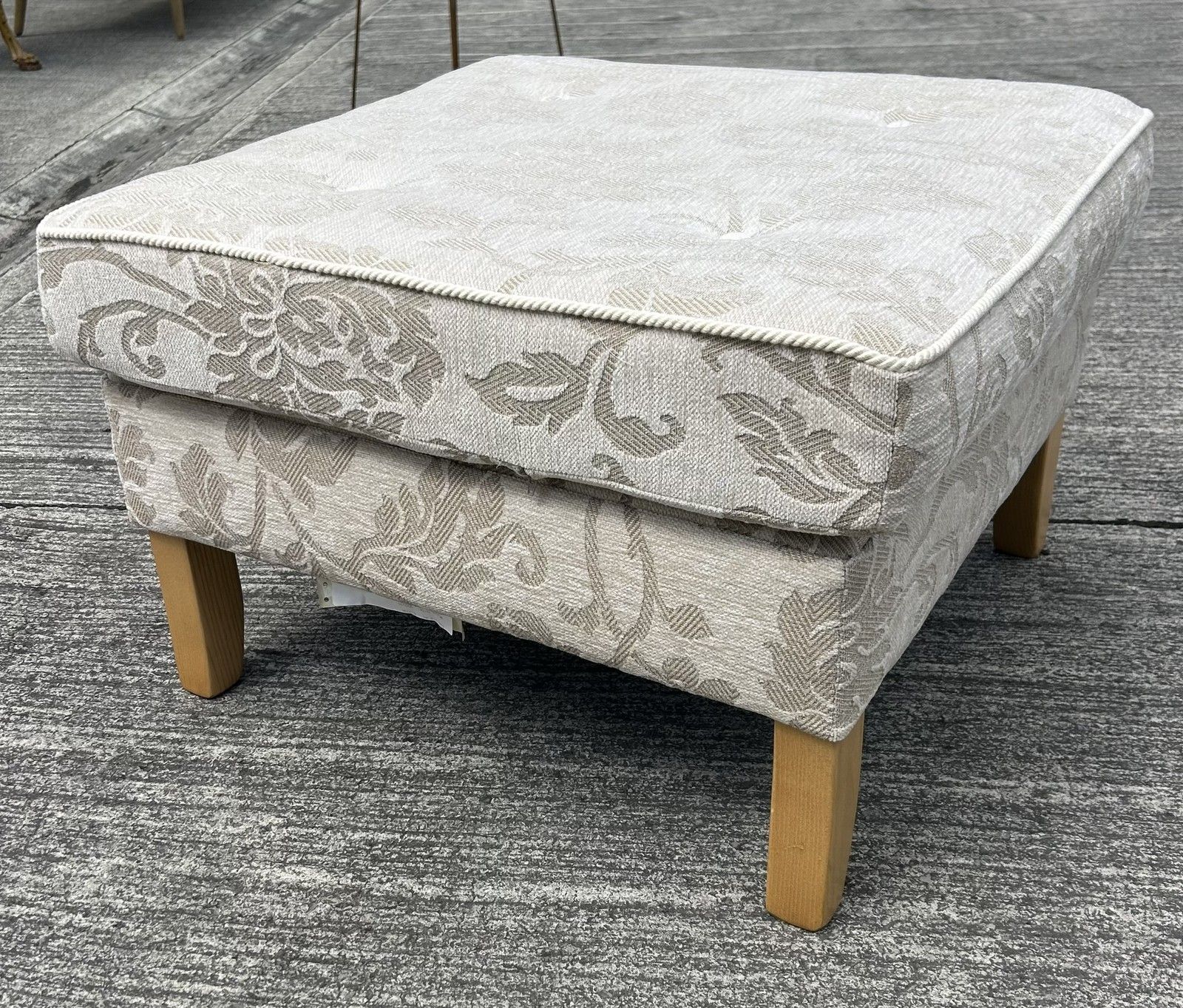 Ercol Palma Premier Footstool Pouffe In Pavina Beige Fabric photo buy