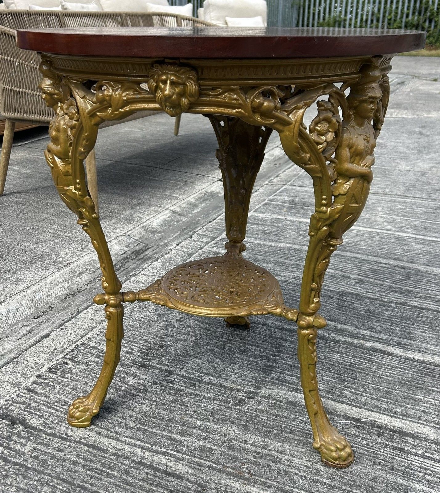 photo furniture Antique Detailed Cast Iron Britannia Base Pub Tavern Table Original Gold Paint