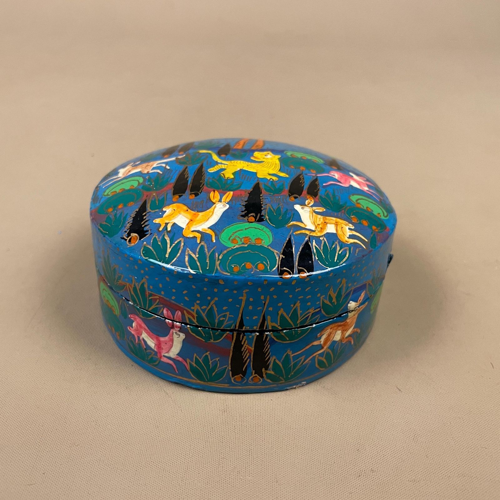 Indian Hand Painted Round Box Kashmir Papier Mache Set Of 6 Coasters Mats Mat Trinket Blue Vintage Antique Old Animals Coaster Placemat photo vinterior