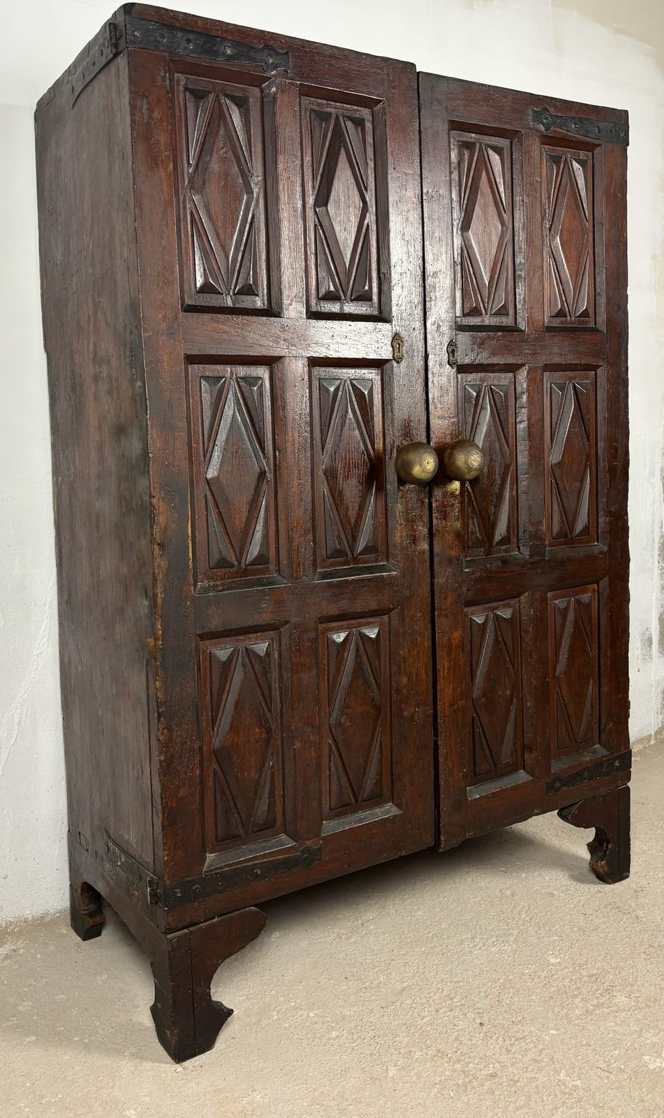 Antique Spanish Rustic Cabinet In Solid Oak, 18th Century photo for sale