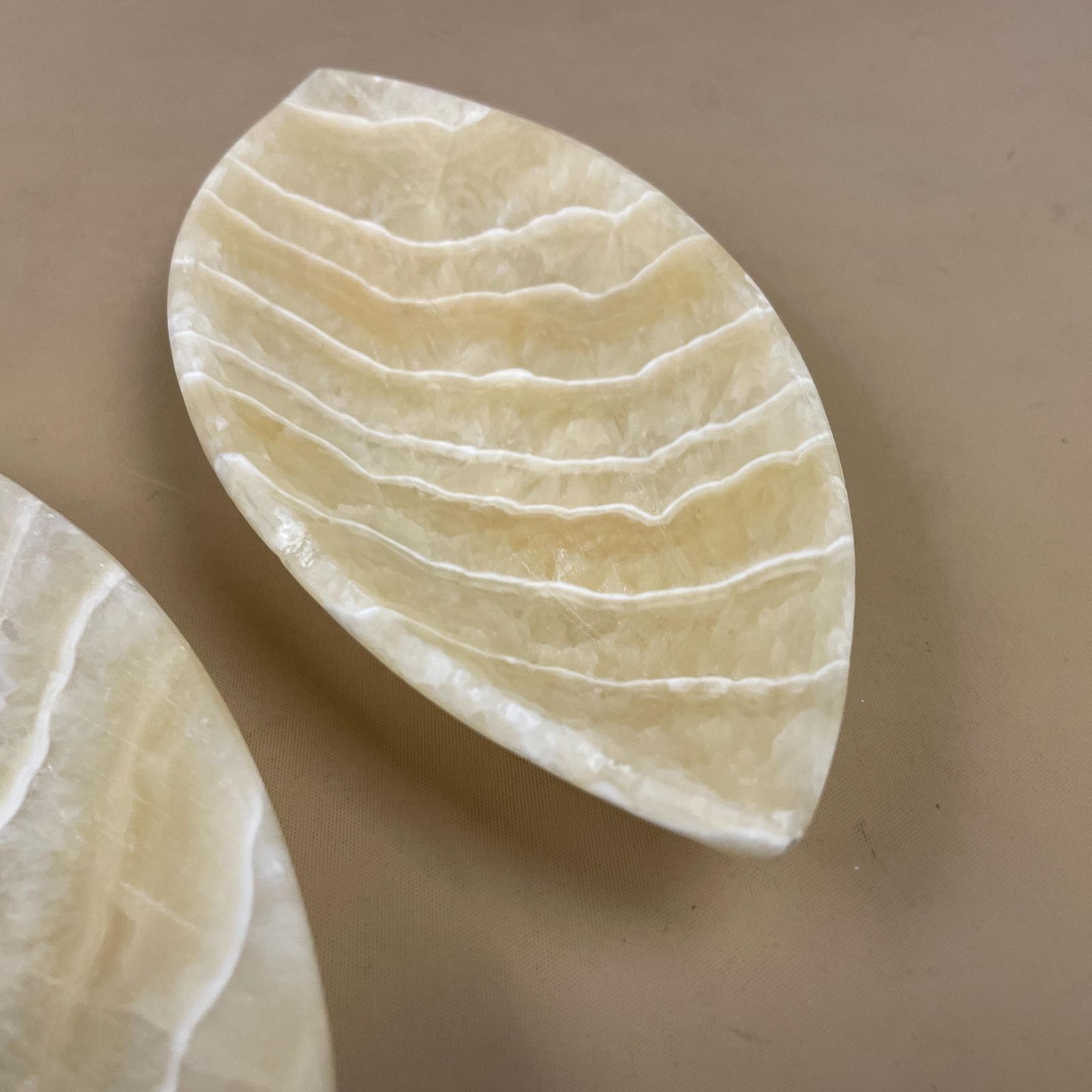 Pair Of 2 Onyx Marble Dishes Decorative Vanity Small Tray Stone Jewellery Display Dressing Table Decor Striped Beige Set Plate Bowl Pattern photo 65.0