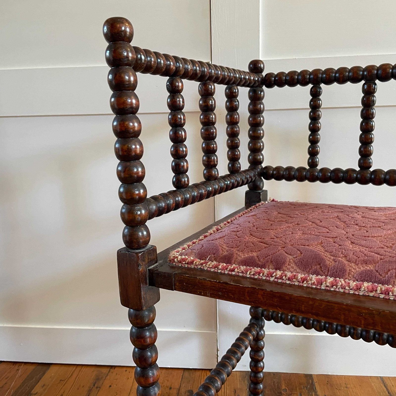 photo vintage Antique Bobbin Chair Seat Armchair Vintage Wooden Wood Frame Fabric Velvet Upholstery Country Cottage Farmhouse Corner Pink Bobble Nursery