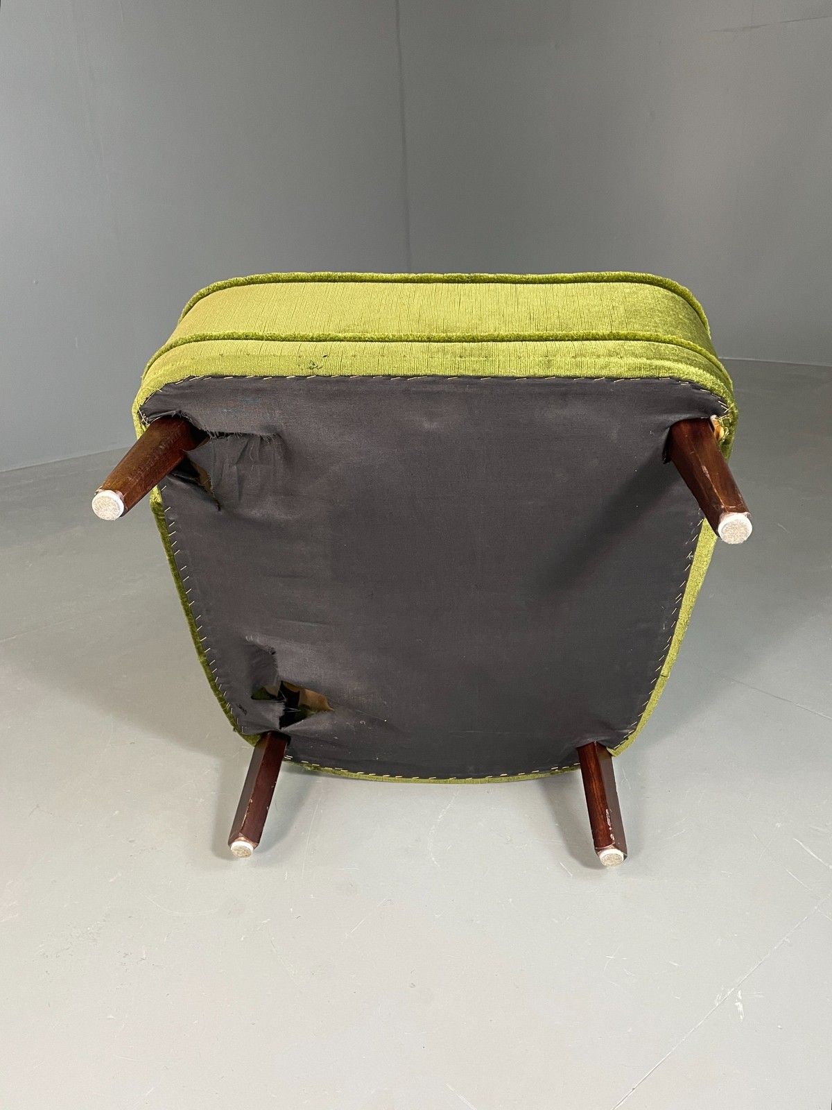 photo furniture Vintage Cocktail Chair 1950s Danish Green Velvet Velour Retro Eb06603