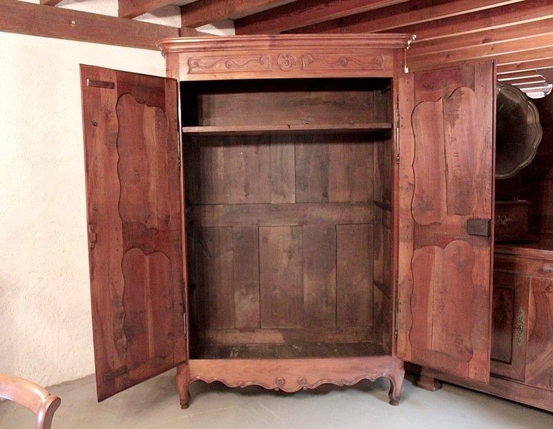 photo furniture Cabinet Louis XV Cherry 18th